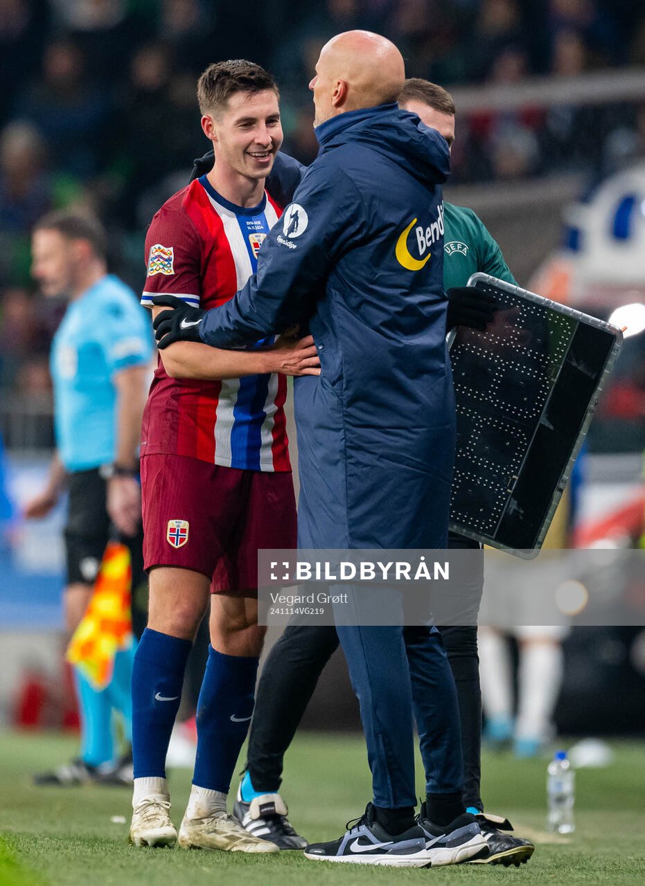 Lasse Berg Johnsen and Ståle Solbakken, head coach of