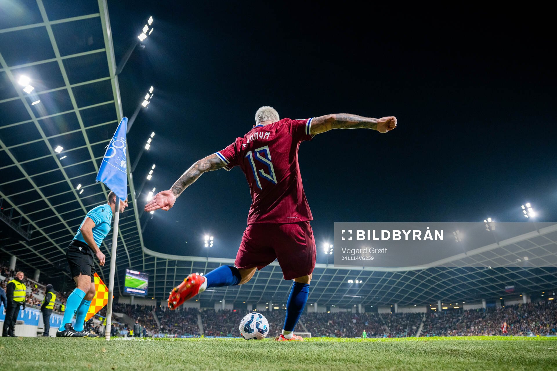 Aron Dønnum of Norway takes a corner kick