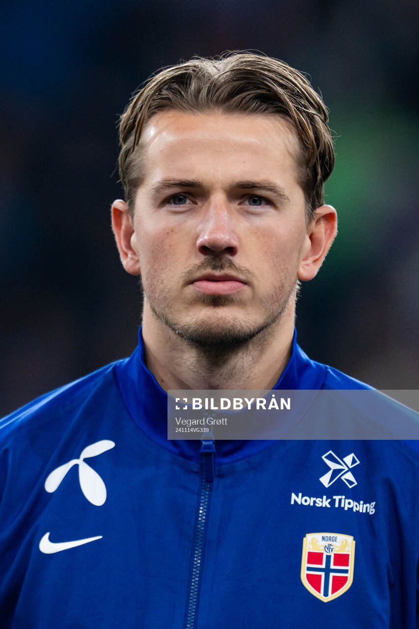 Sander Berge of Norway line up