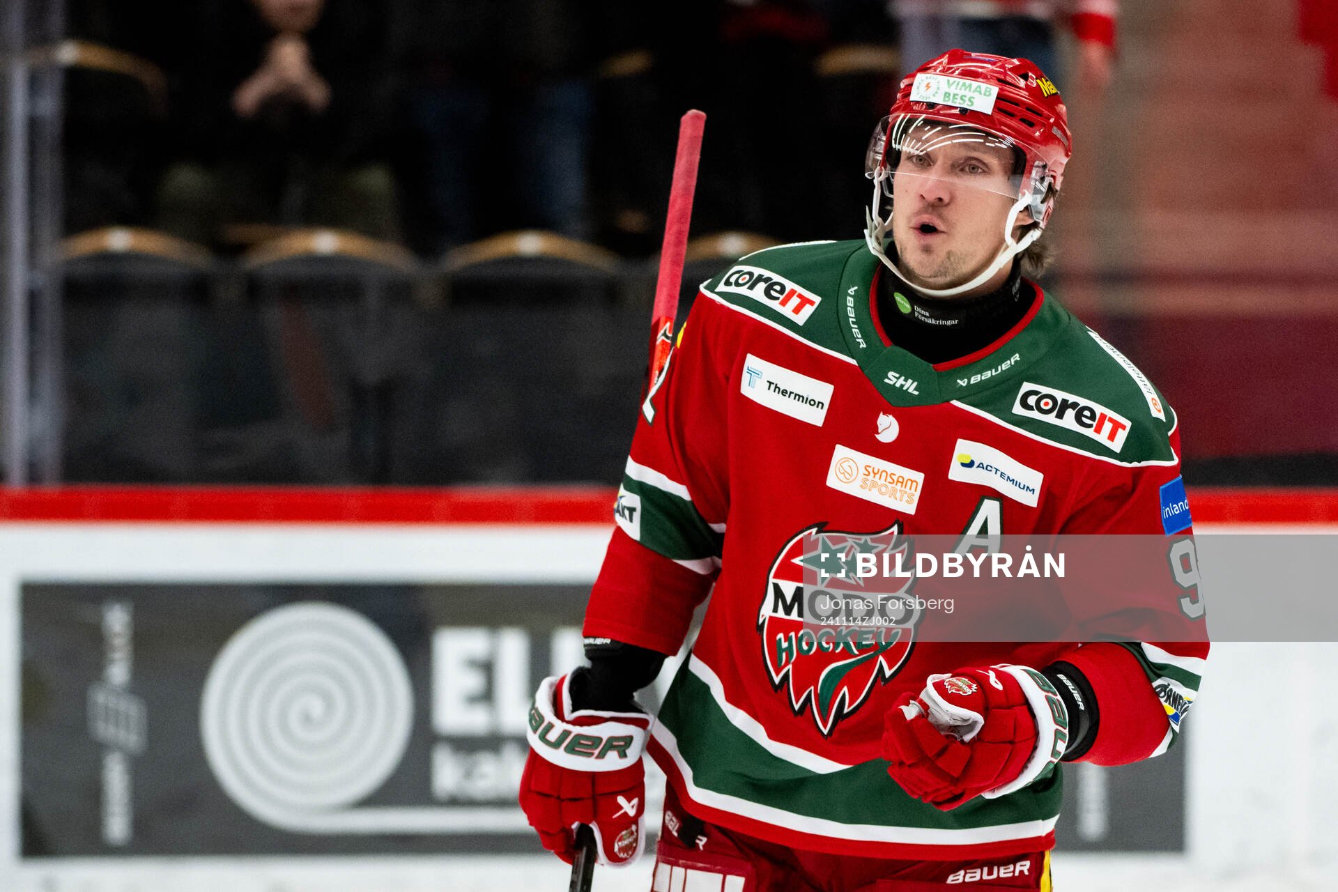 Modos Jesper Olofsson jublar