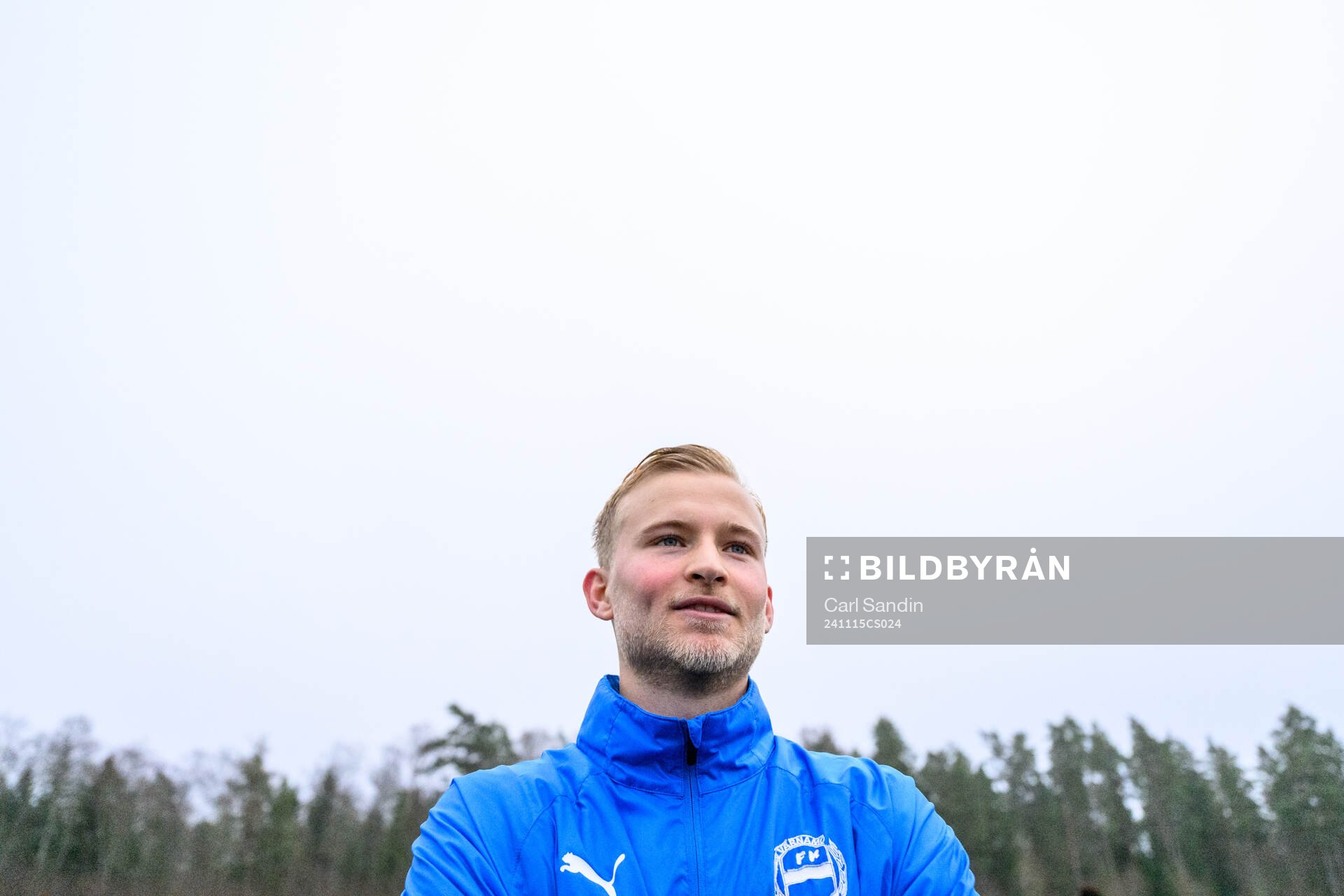 Johan Rapp blir intervjuad