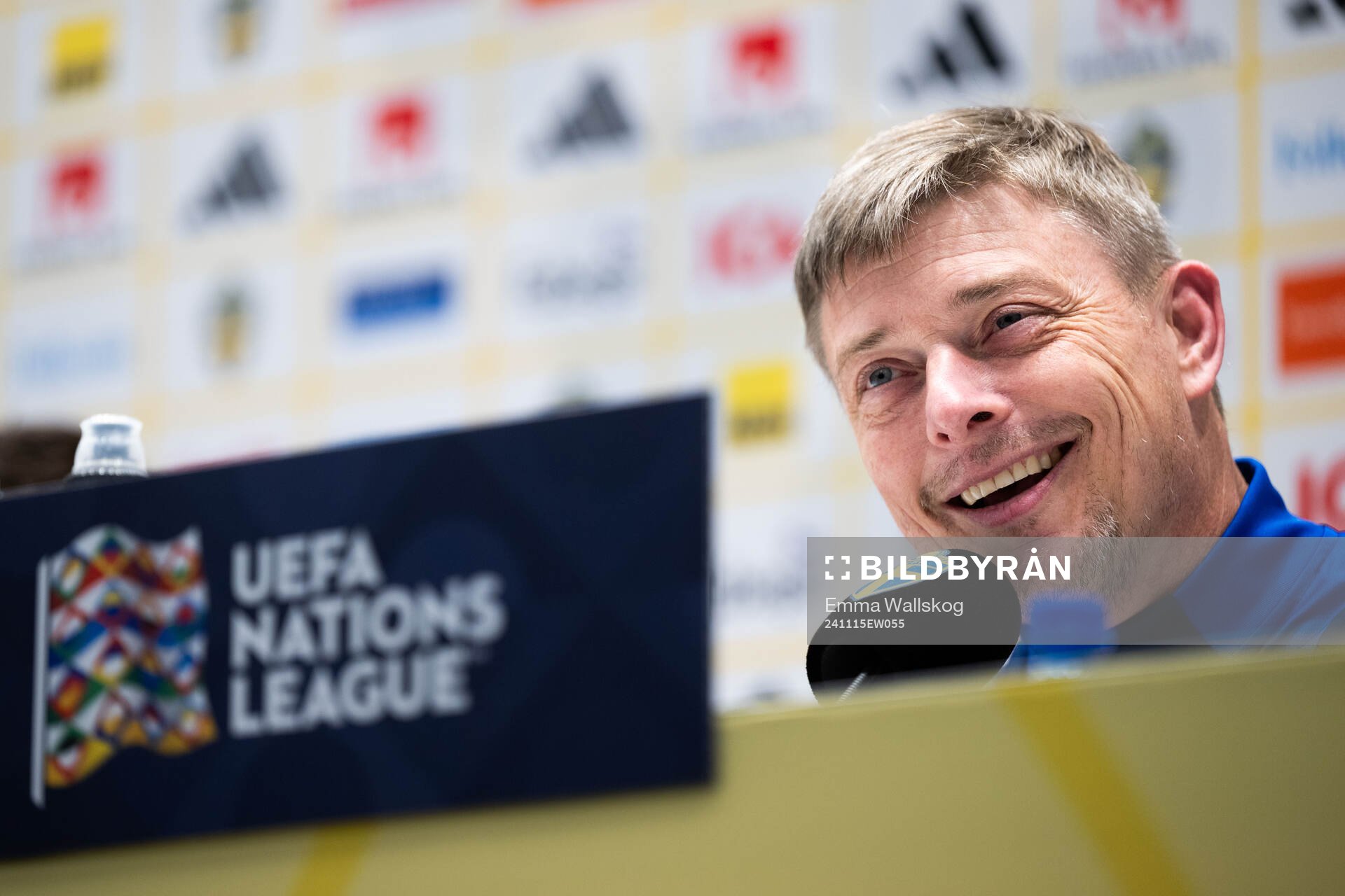 Head coach Jon Dahl Tomasson of the Swedish men's national