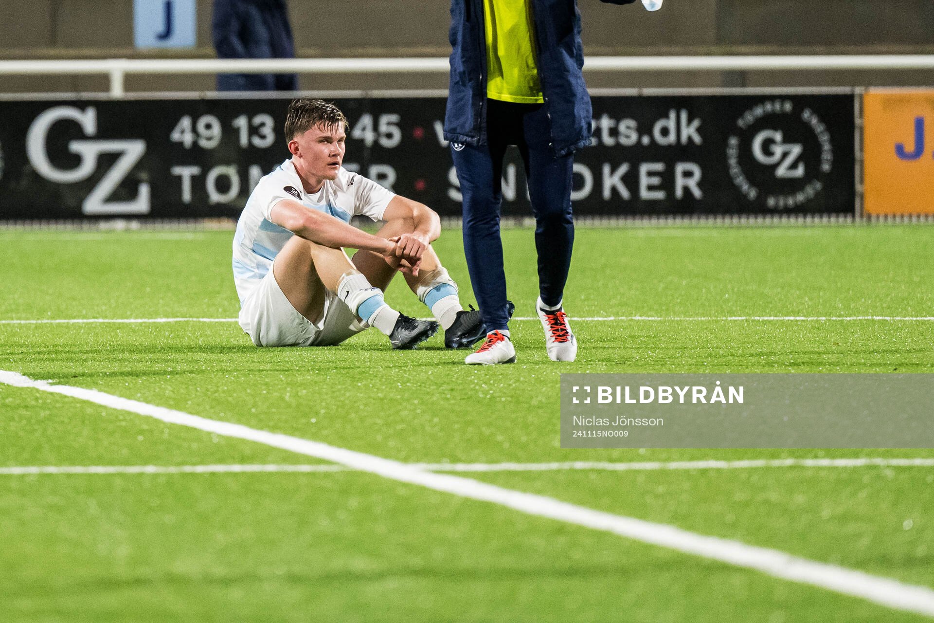 Lucas Larsen of FC Helsingør looks dejected