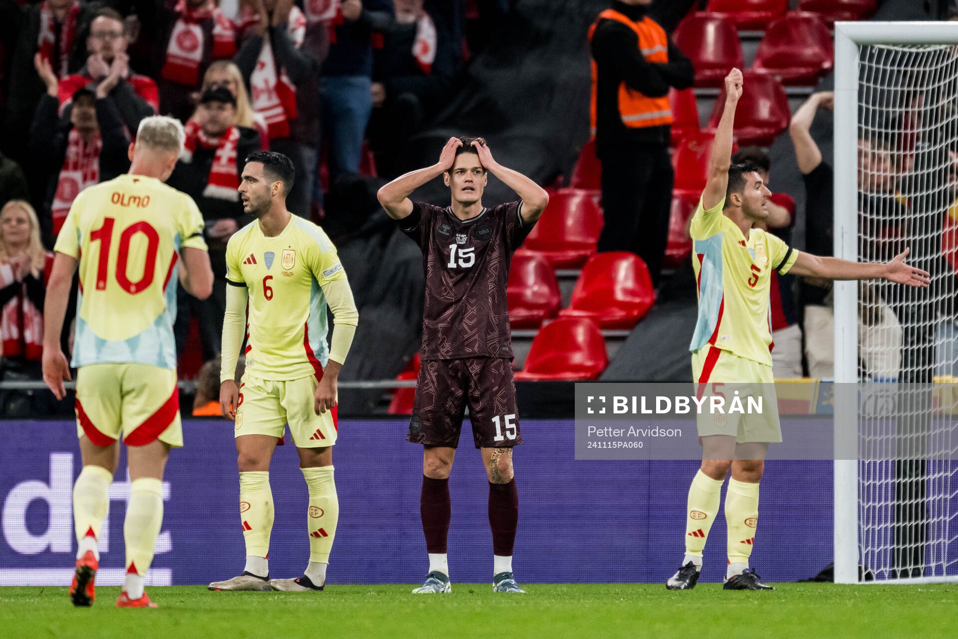 Christian Nørgaard of Denmark looks dejected