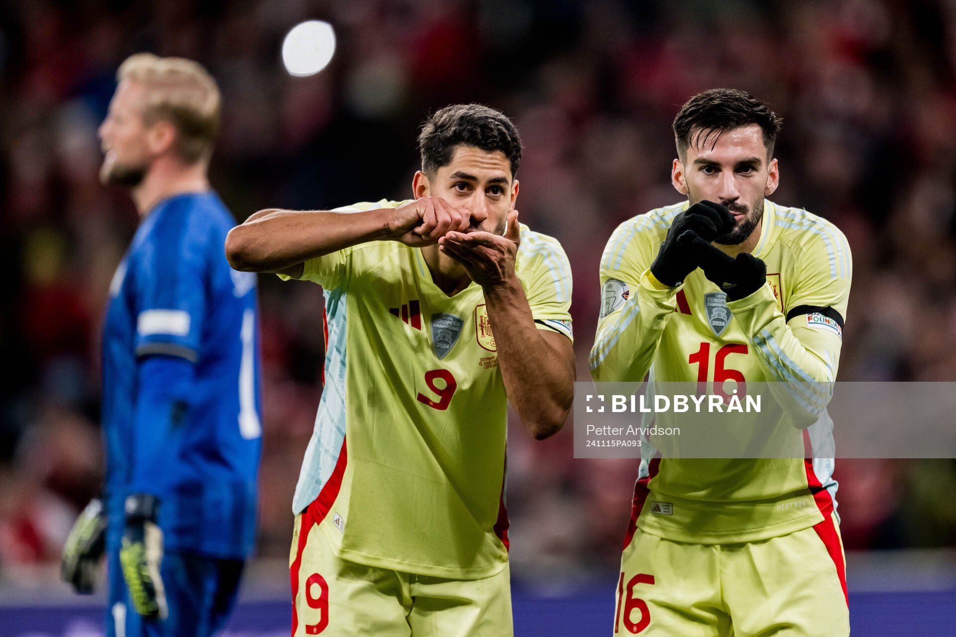 Ayoze Perez and Alex Baena of Spain celebrates