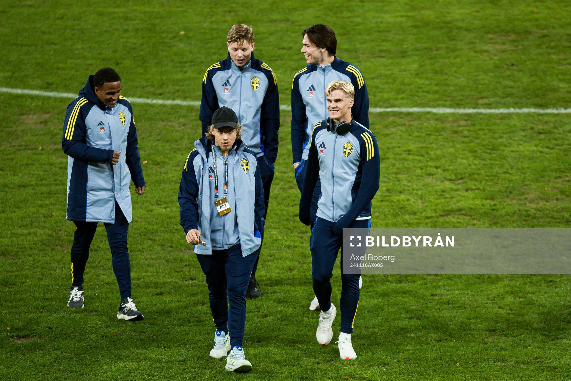  Niclas Eliasson, Nils Zetterström, Jacob Widell Zetterström, Sebastian Nanasi och Lucas Bergvall of Sweden ahead of the Nations League football match between Sweden and Slovakia on November 16, 2024 in Stockholm. 