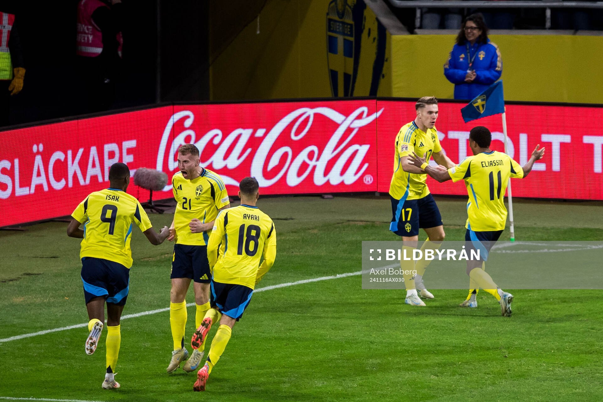 Viktor Gyökeres of Sweden celebrates scoring 1-0
