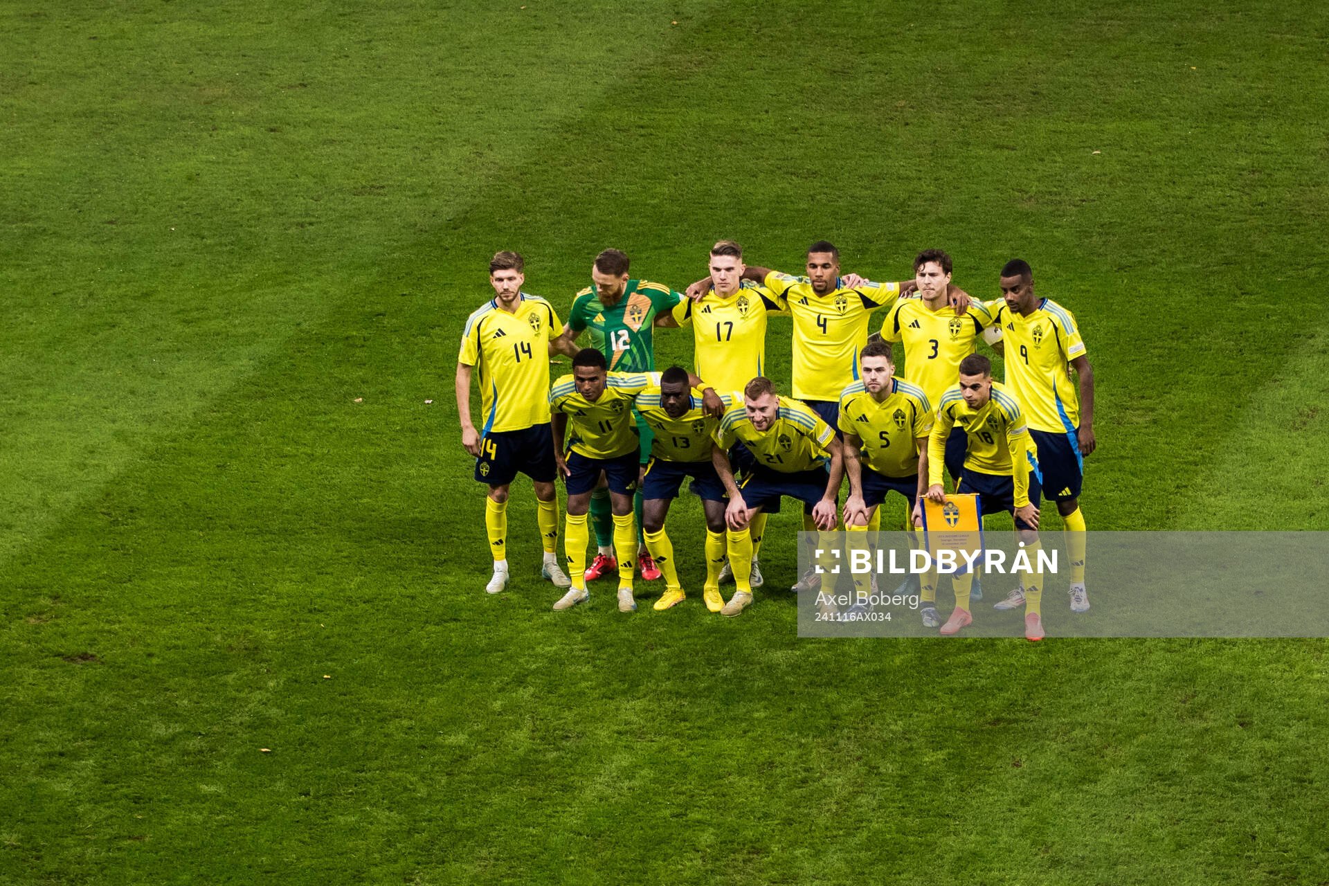The starting eleven of Sweden pose for a team photo