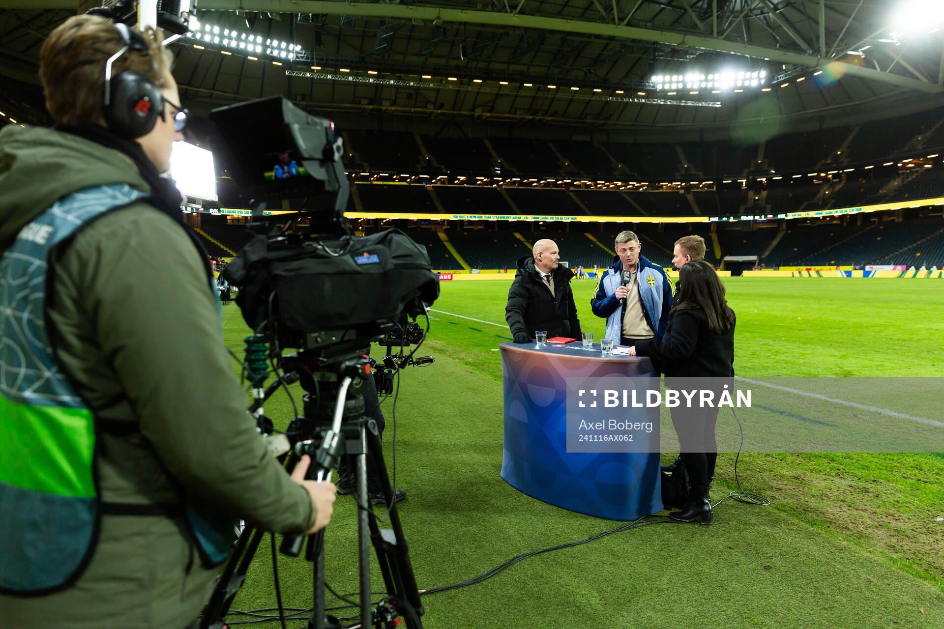 Head coach Jon Dahl Tomasson of Sweden is interviewed in