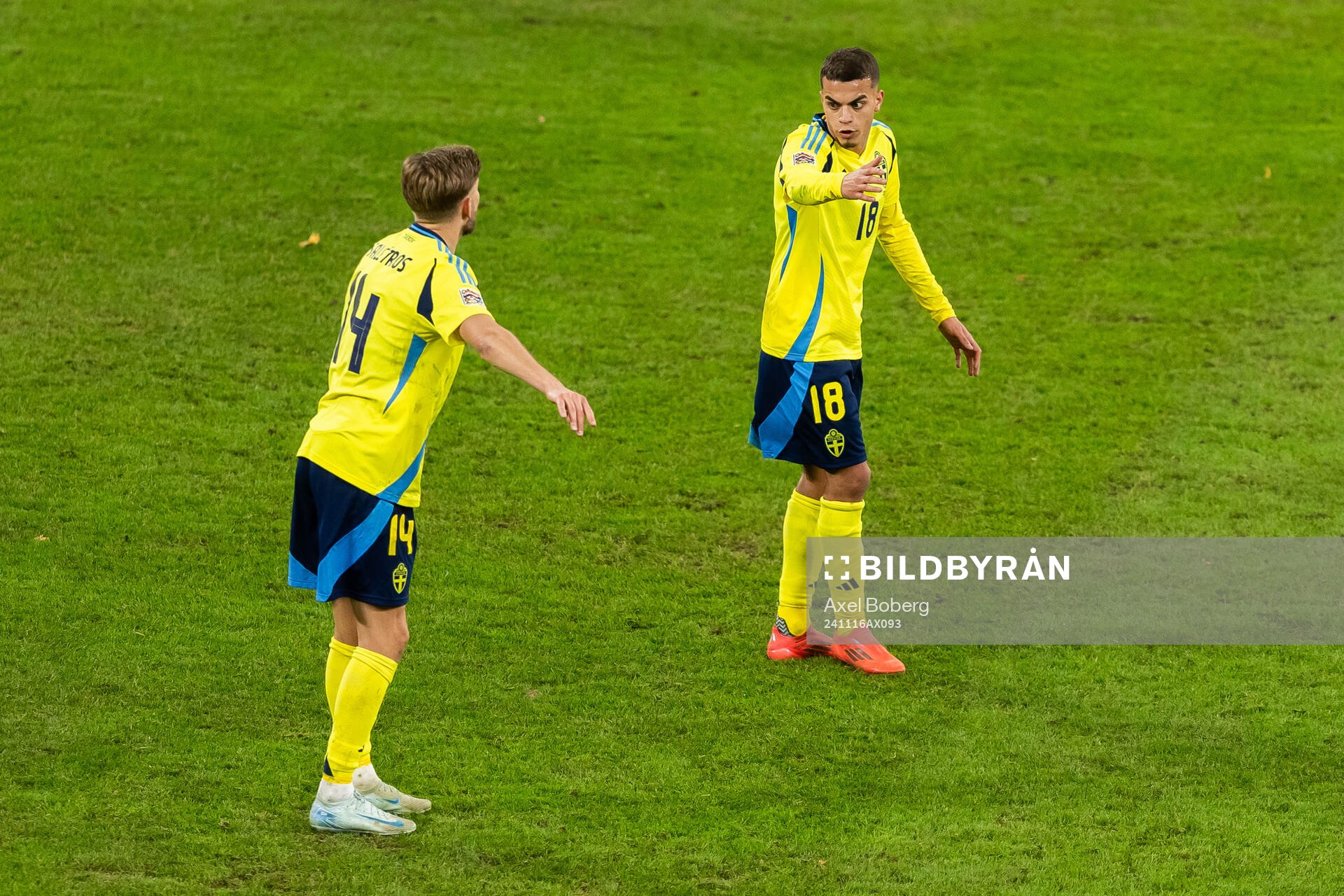 Anton Salétros and Yasin Ayari of Sweden