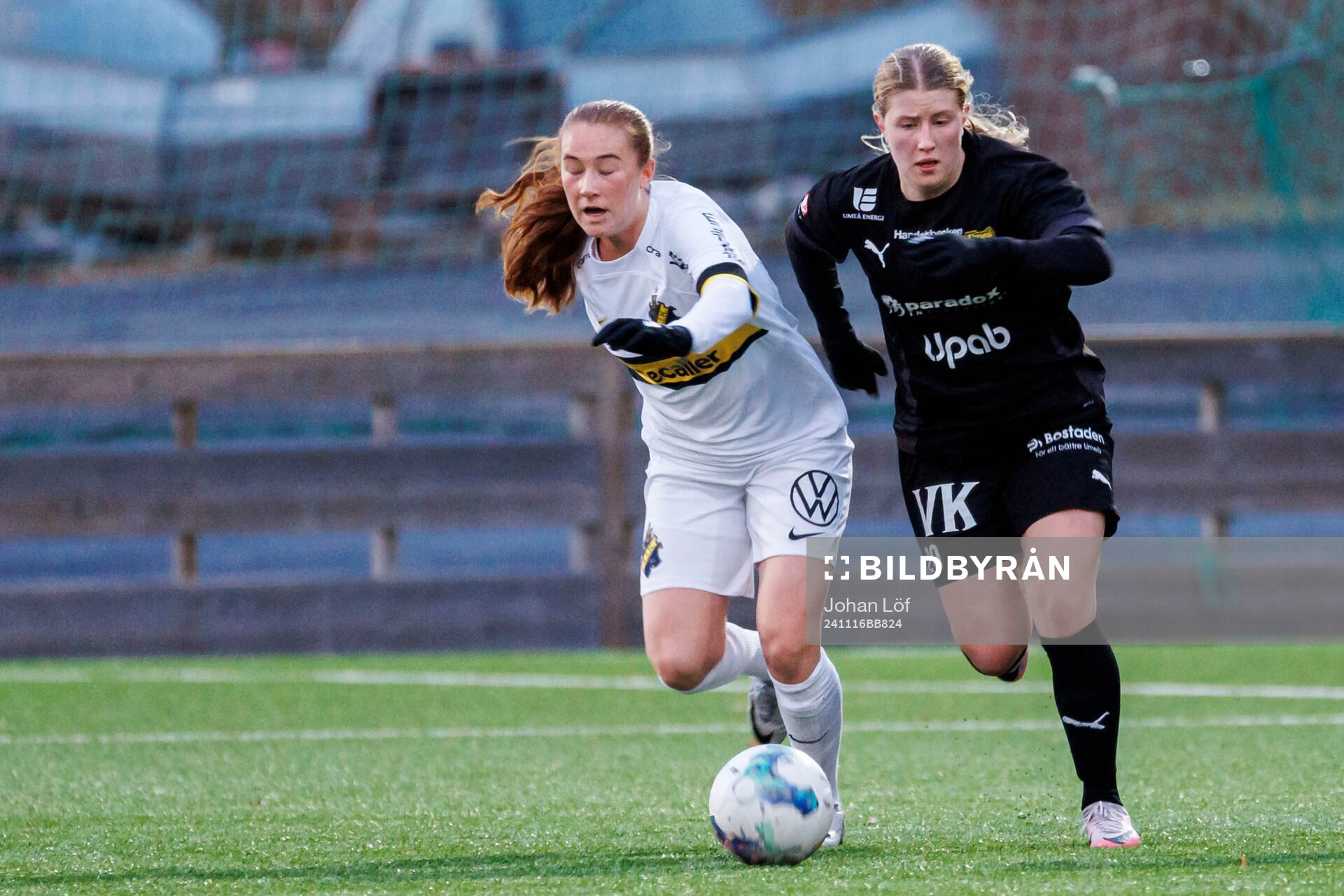 AIKs Ella Reidy och Umeås Stina Andersson