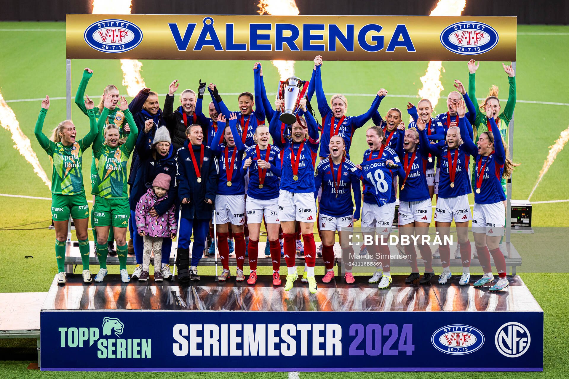 Players of Vålerenga celebrates with the trophy