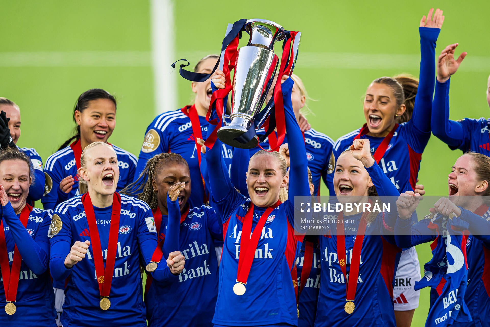 Karina Sævik, Iselin Sandnes Olsen and Janni Thomsen of
