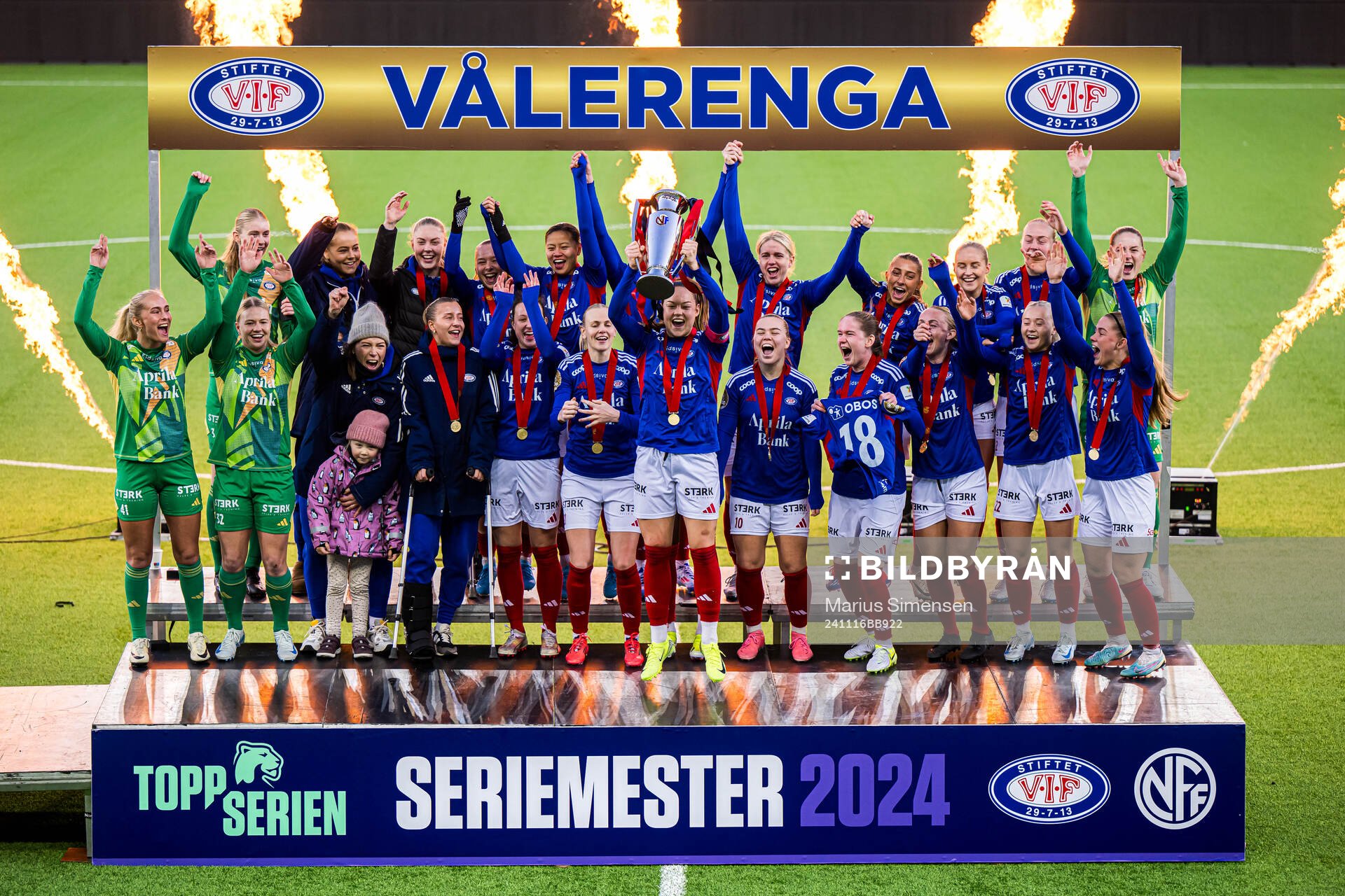 Players of Vålerenga celebrates with the trophy