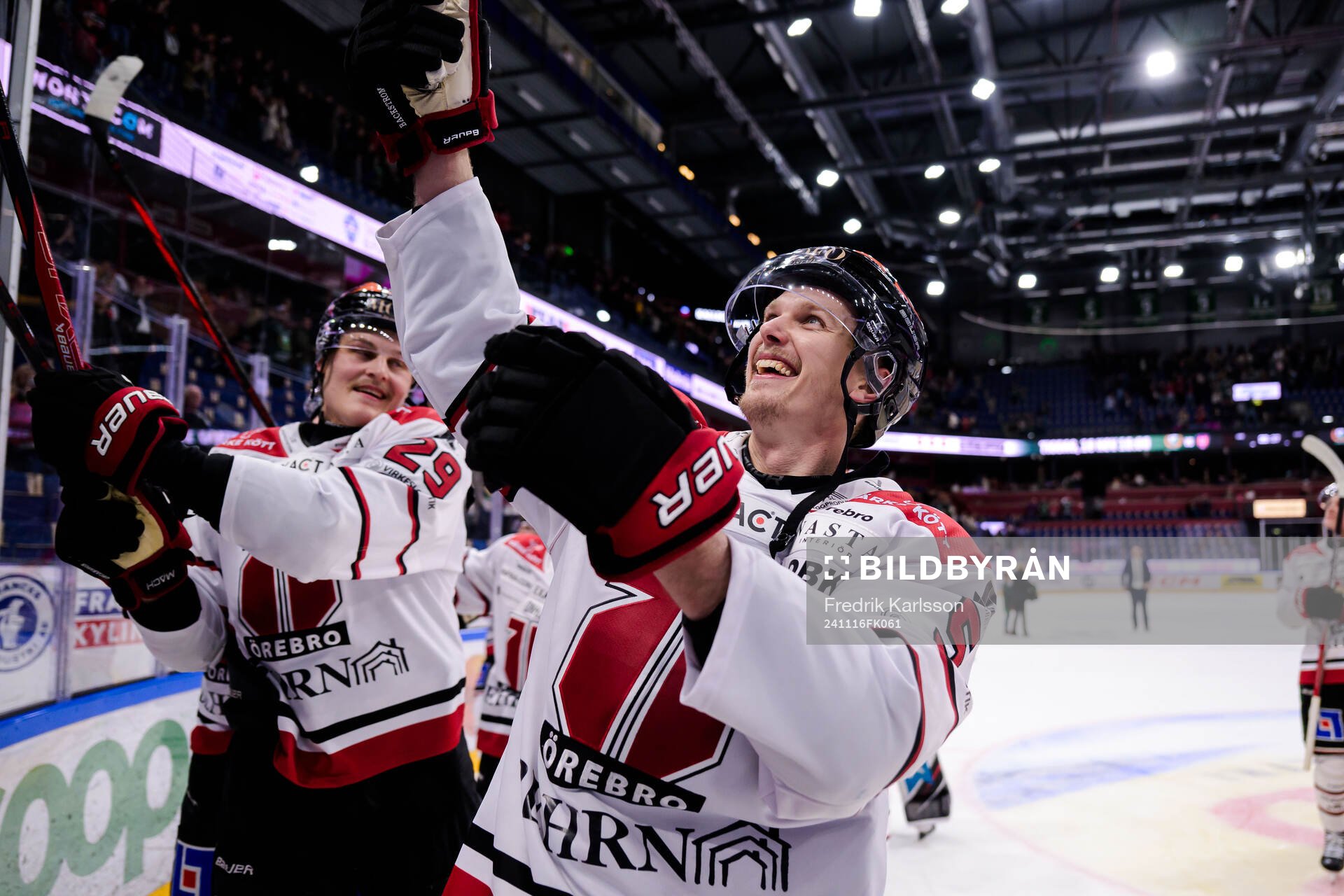 Örebros Gustav Backström jublar