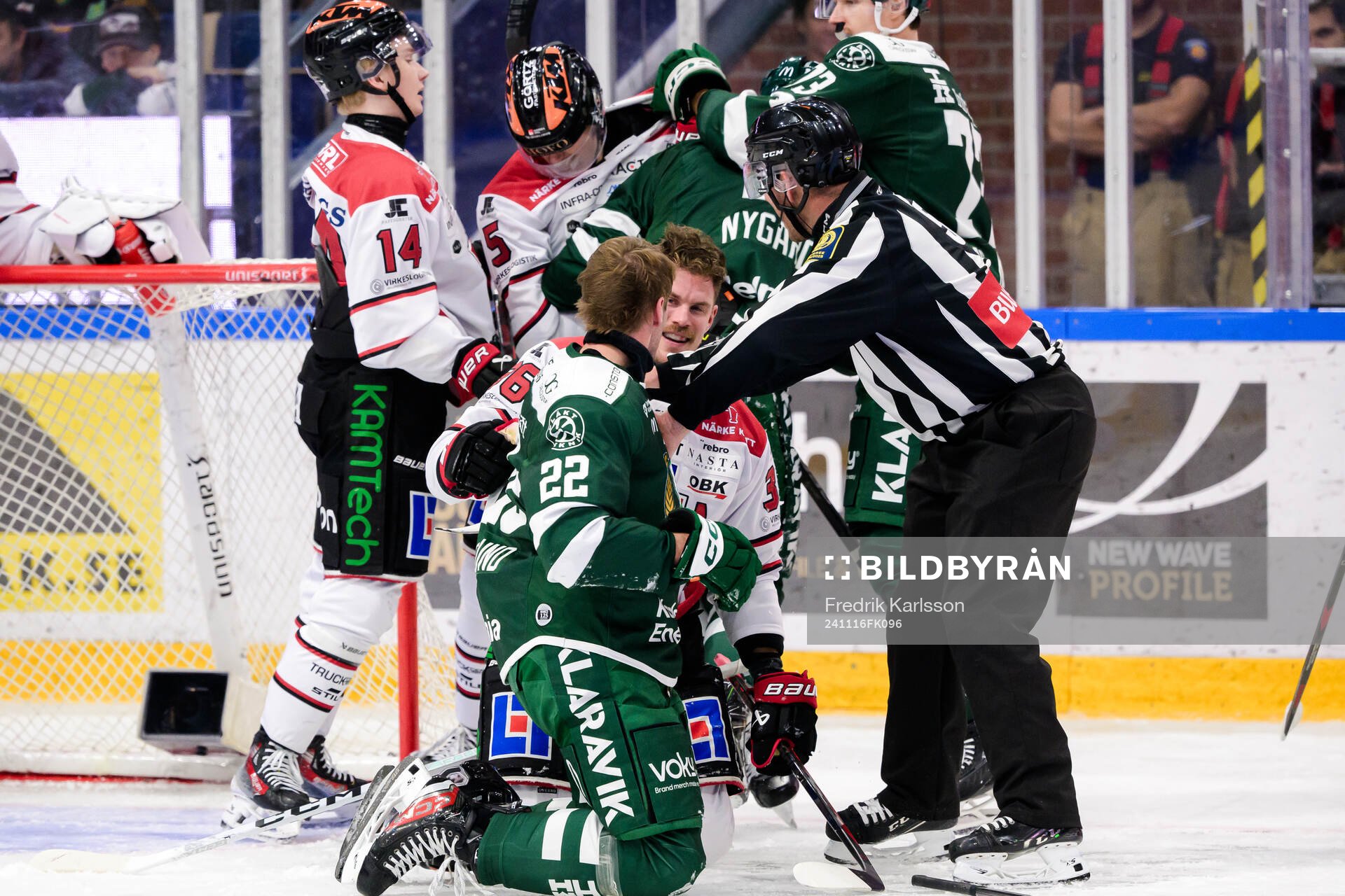 Färjestads Per Åslund och Örebros Emil Larsson