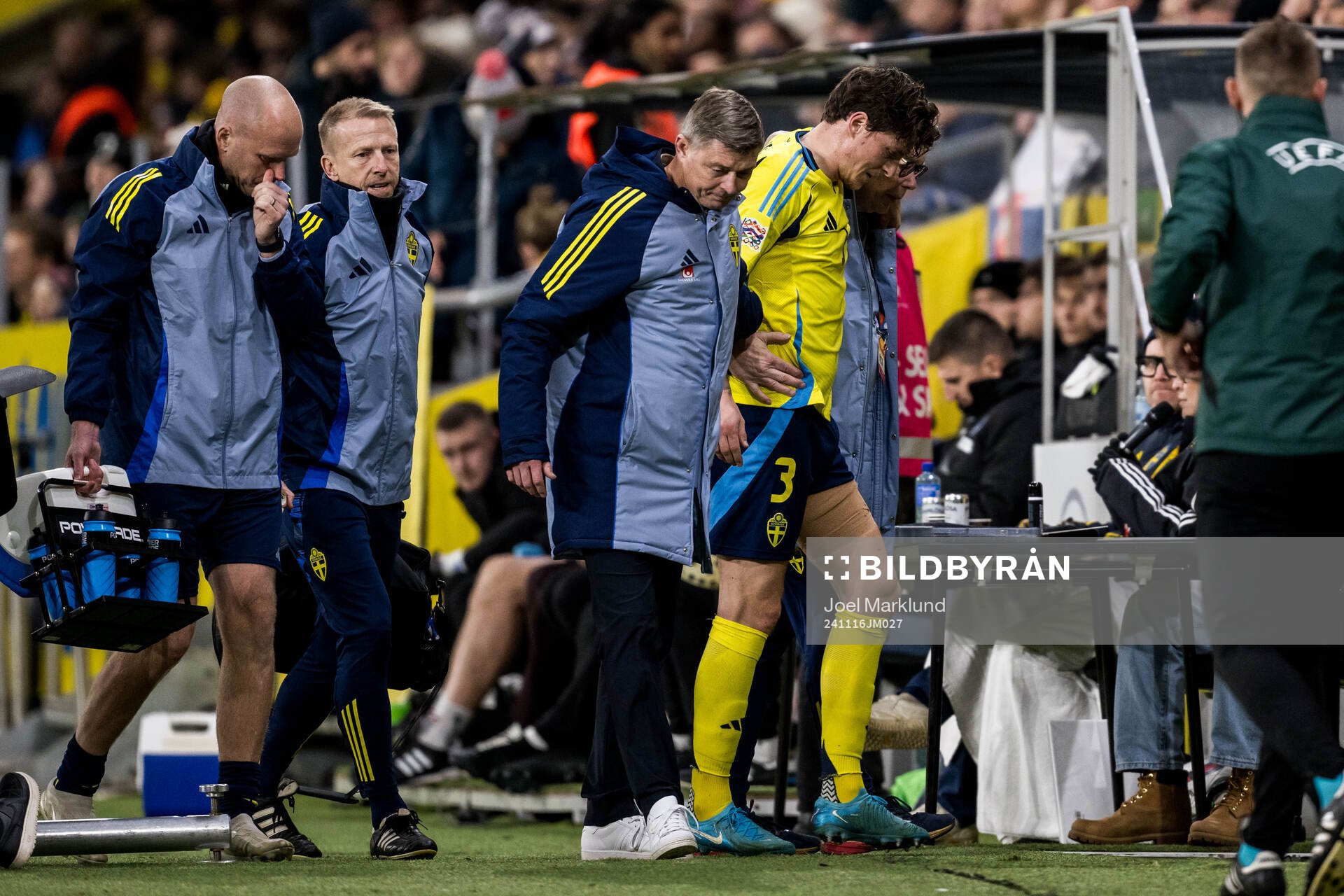Head coach Jon Dahl Tomasson and Victor Nilsson Lindelöf