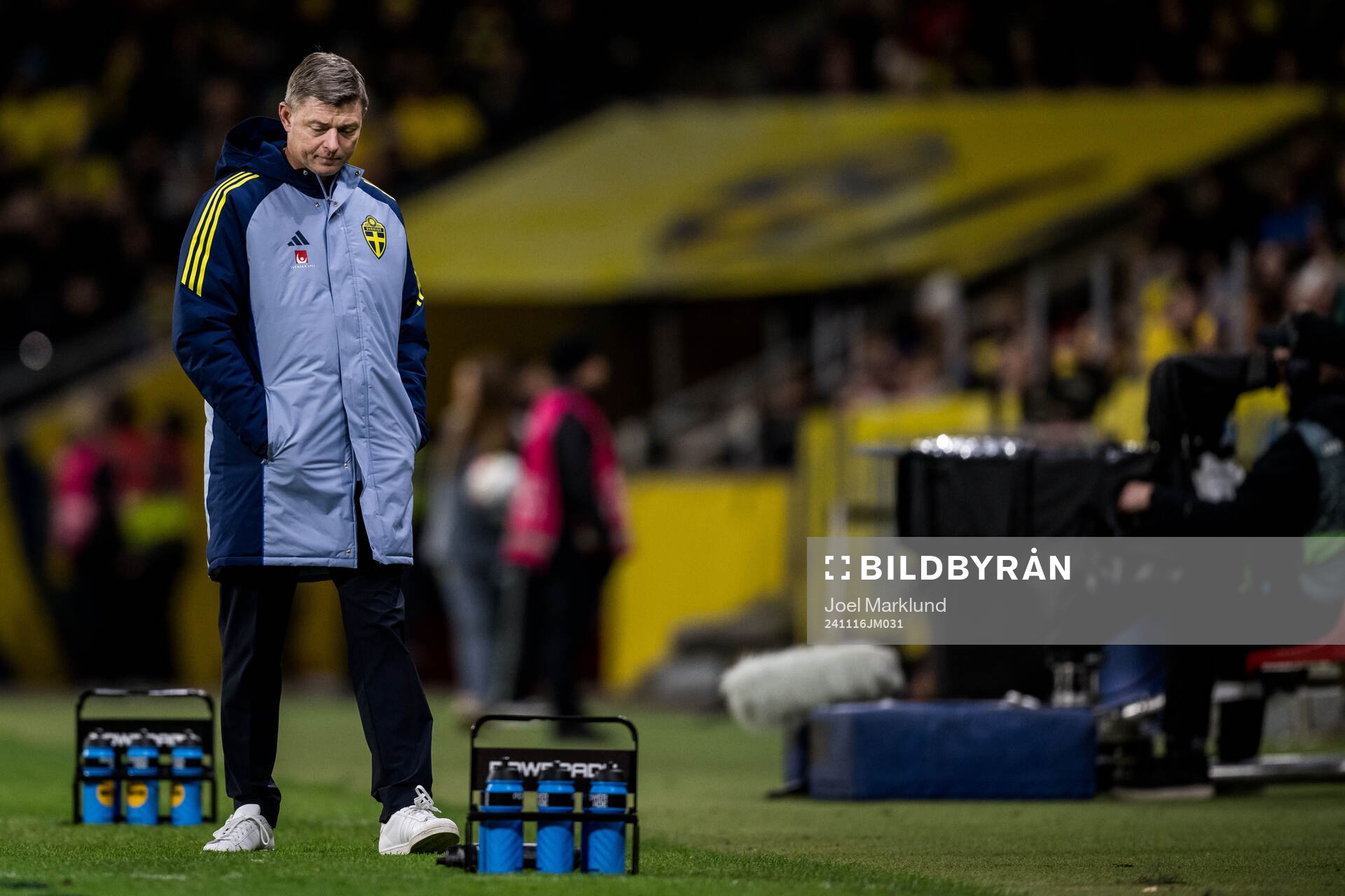 Head coach Jon Dahl Tomasson of Sweden