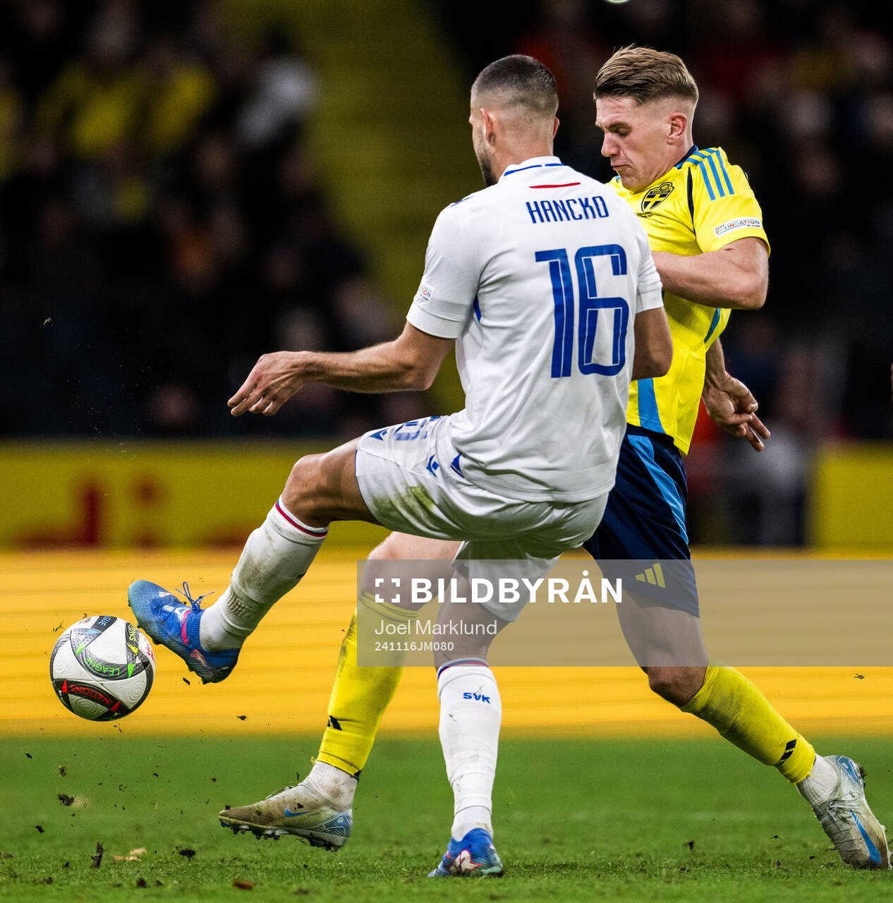 David Hancko of Slovakia and Viktor Gyökeres of Sweden during the Nations League football match between Sweden and Slovakia on November 16, 2024 in Stockholm.