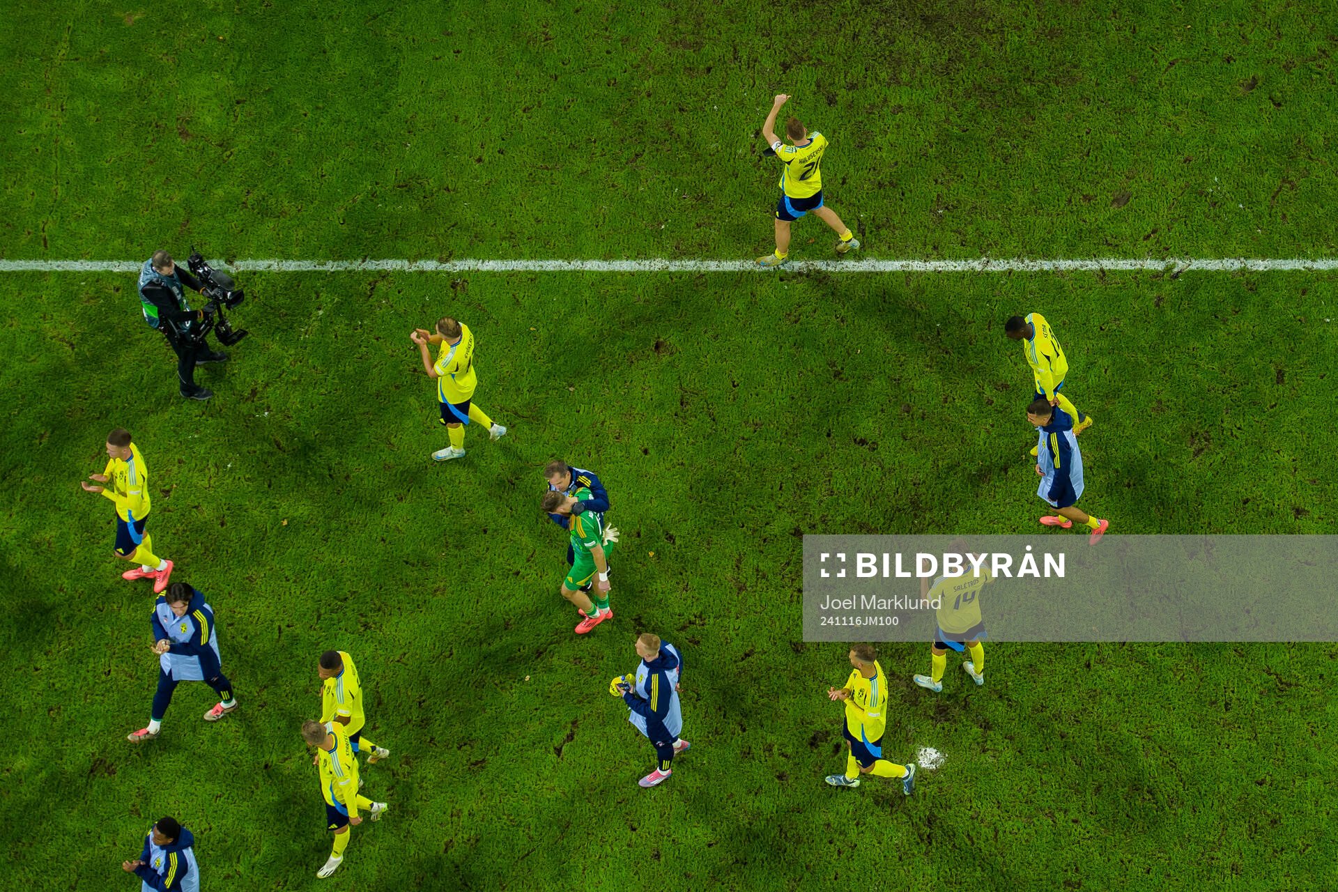 Players of Sweden celebrate