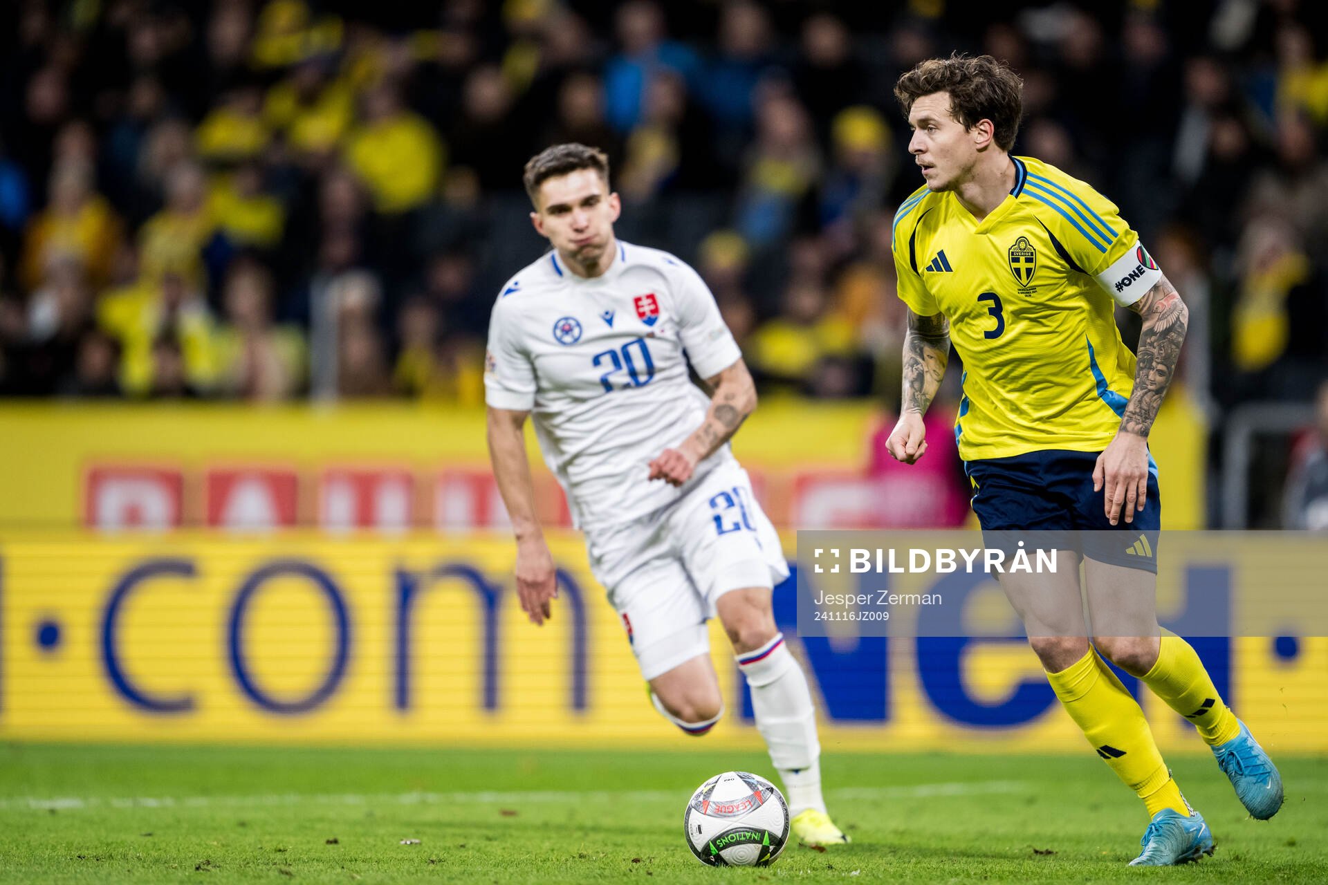 David Duris of Slovakia and Victor Nilsson Lindelöf of