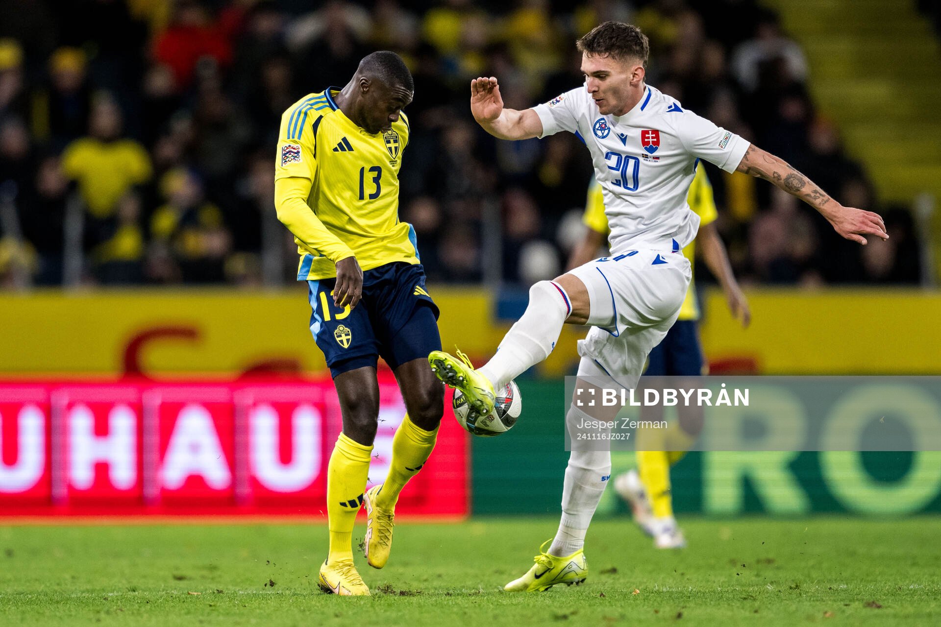 Ken Sema of Sweden and David Duris of Slovakia