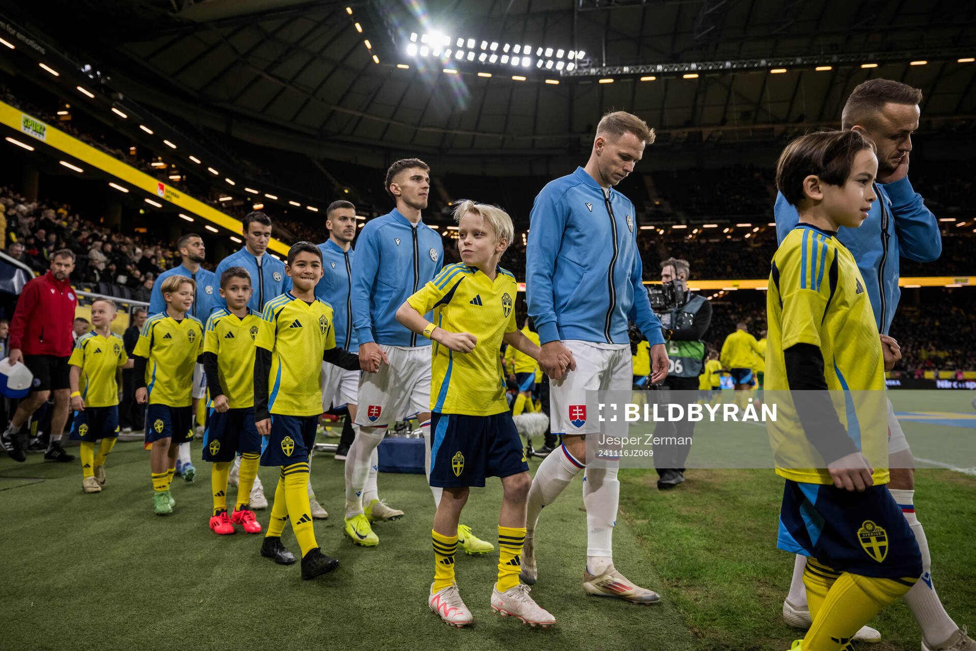 Players of Slovakia with mascots
