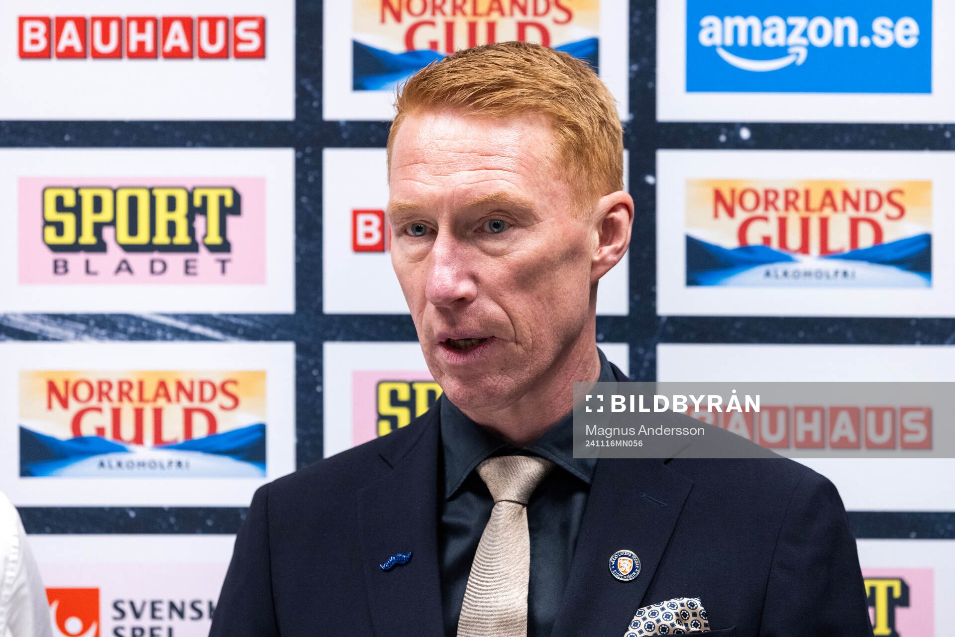 Växjös tränare Jörgen Jönsson på presskonferensen