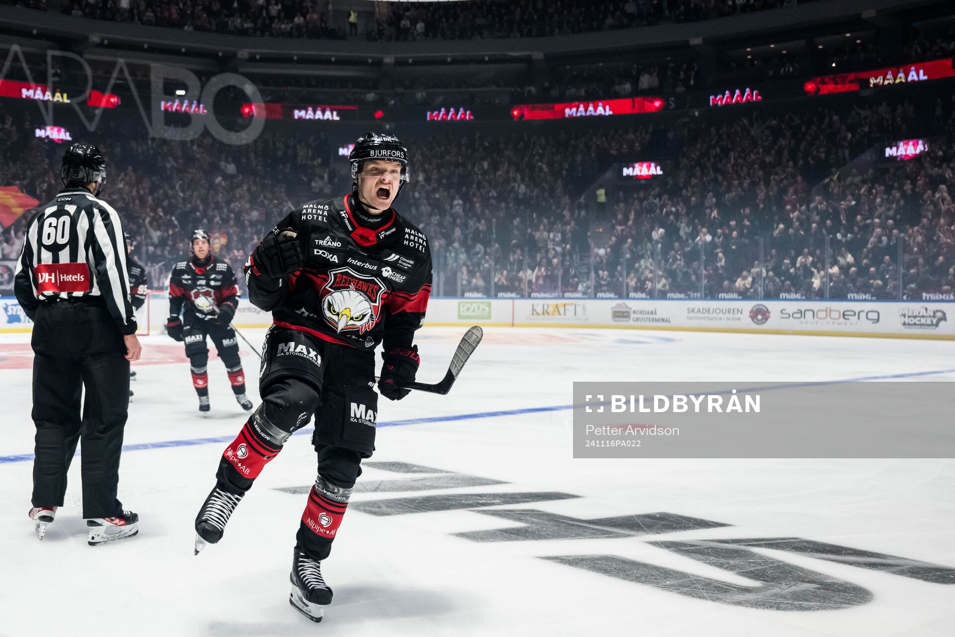 Malmö Redhawks Johan Olofsson jublar
