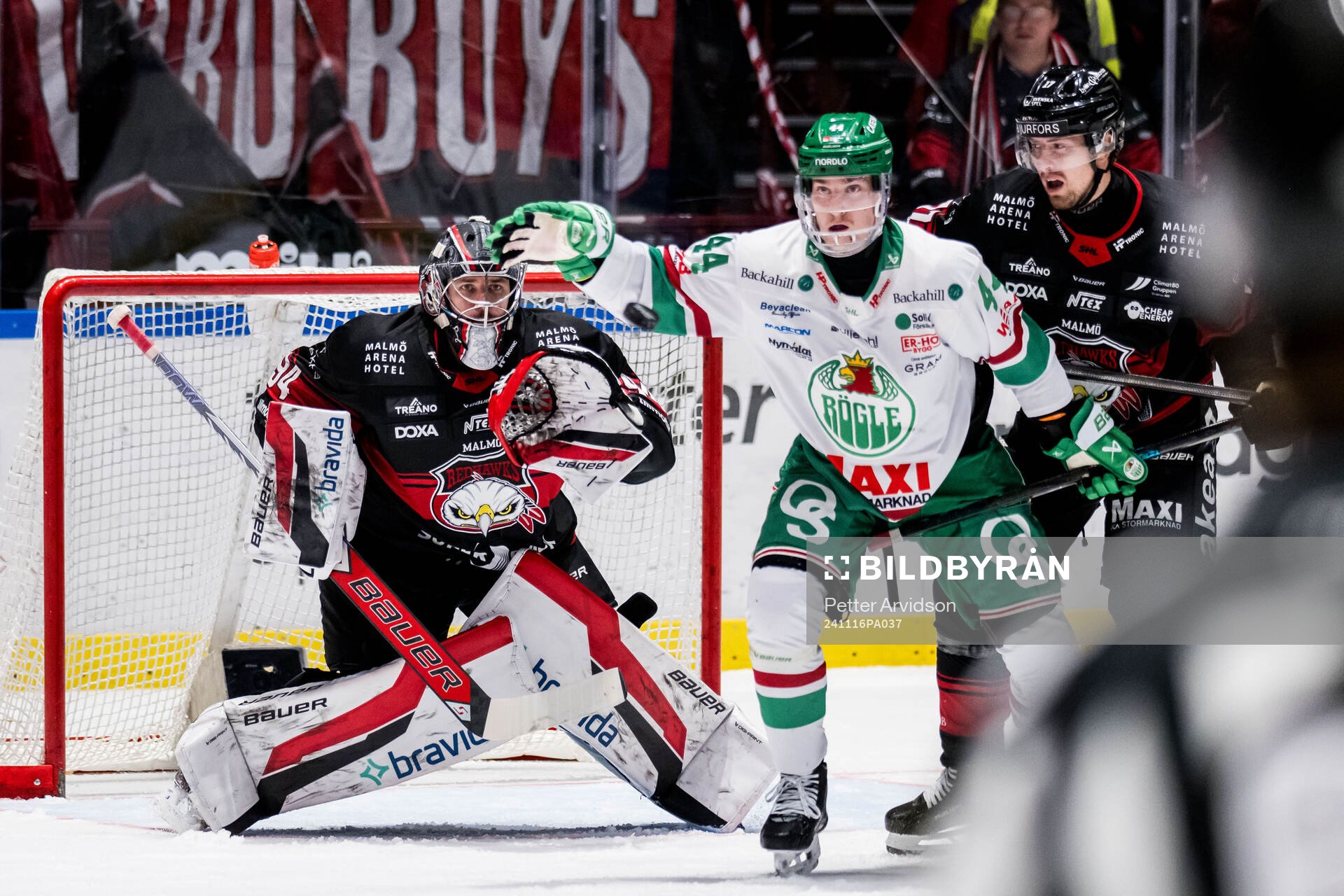 Malmö Redhawks målvakt Marek Langhamer och Rögles Jacob