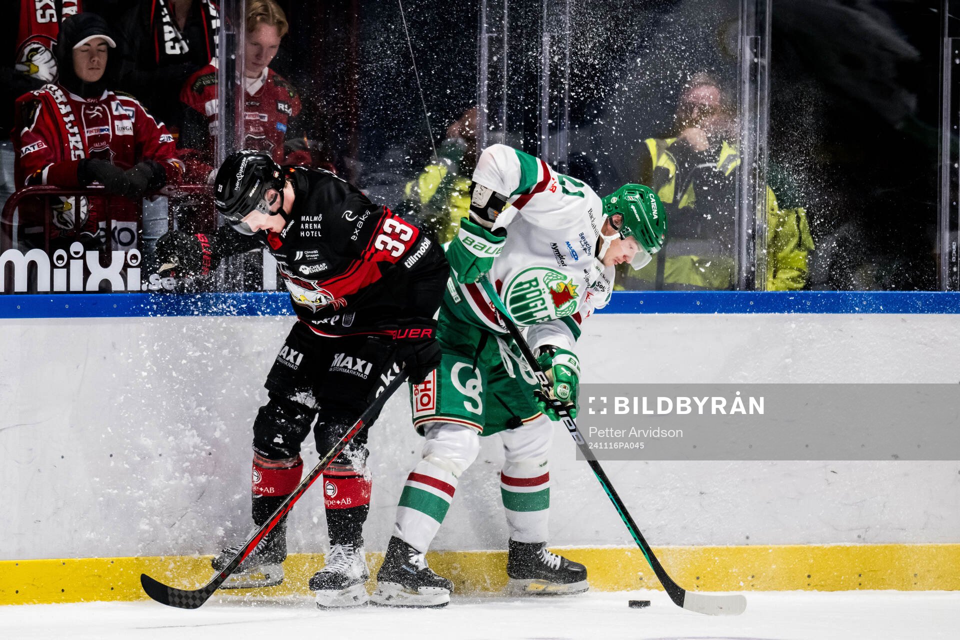 Malmö Redhawks Lassi Thomson och Rögles Carter Ashton