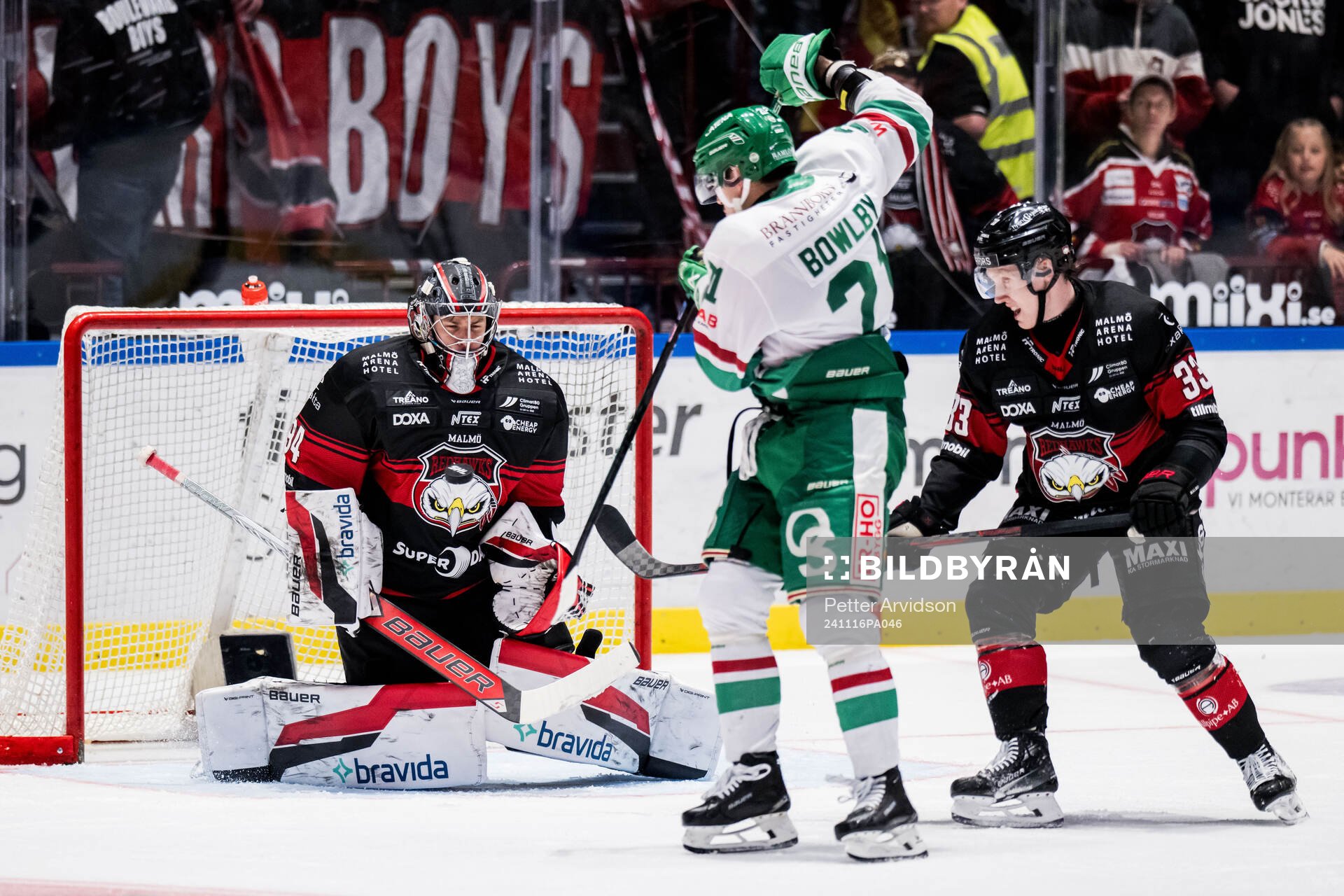 Malmö Redhawks målvakt Marek Langhamer och Rögles Henry