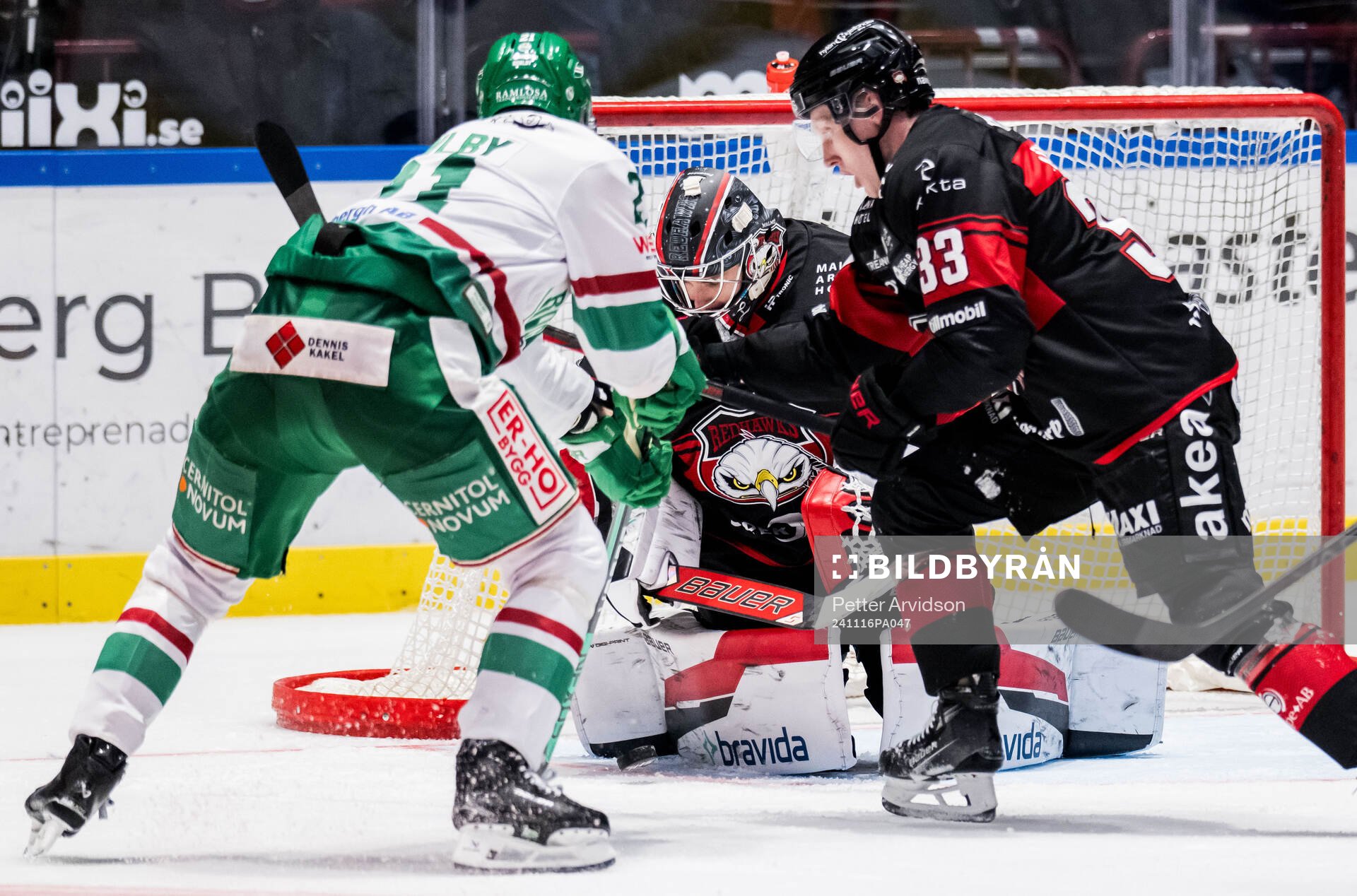 Malmö Redhawks målvakt Marek Langhamer och Rögles Henry