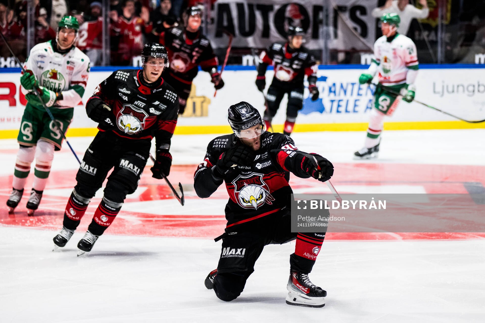 Malmö Redhawks Carl Persson jublar