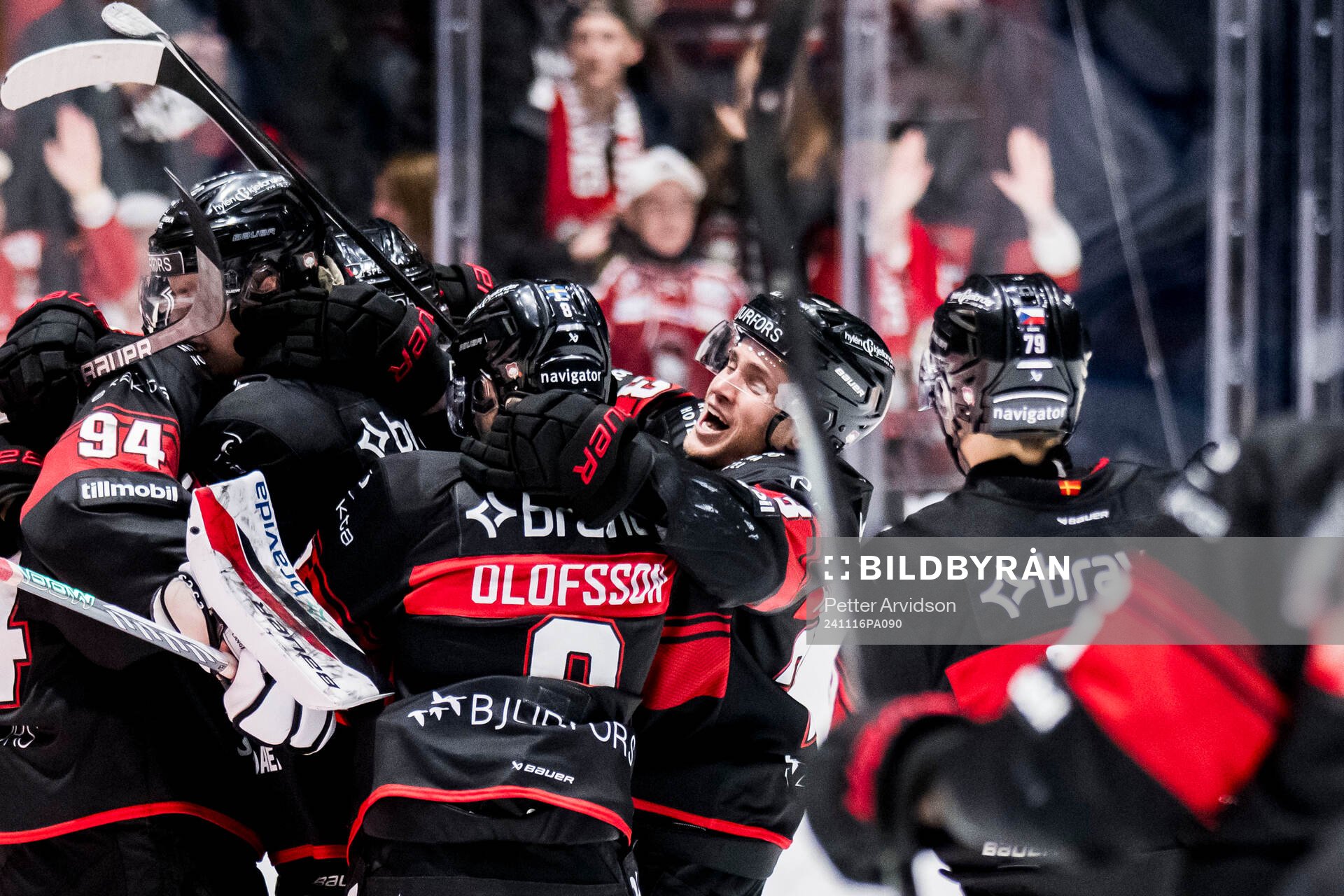 Malmö Redhawks målvakt Marek Langhamer jublar med