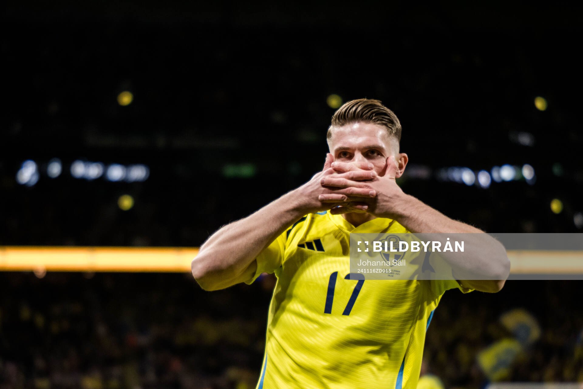Viktor Gyökeres of Sweden celebrates scoring 1-0