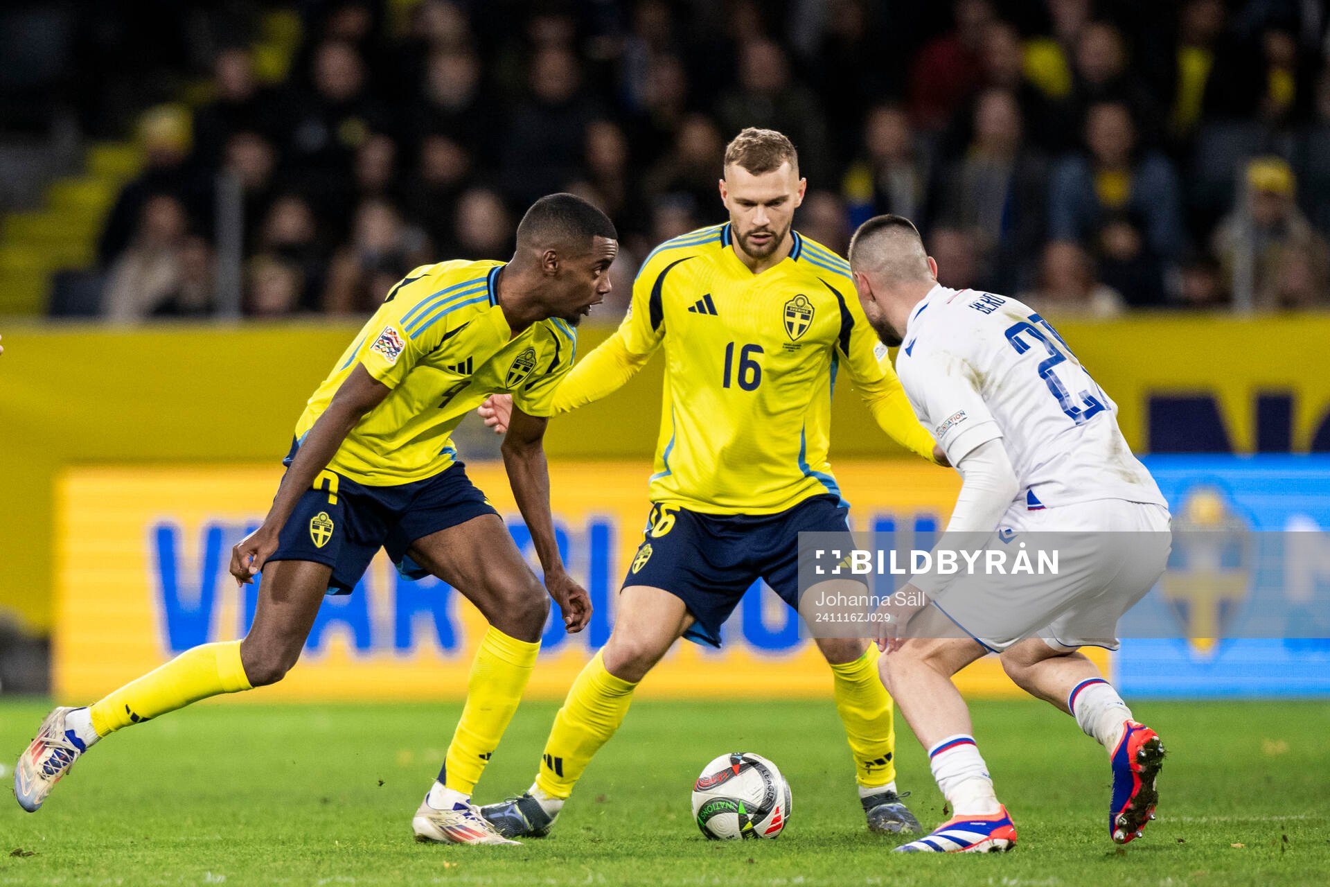 Alexander Isak and Jesper Karlström of Sweden