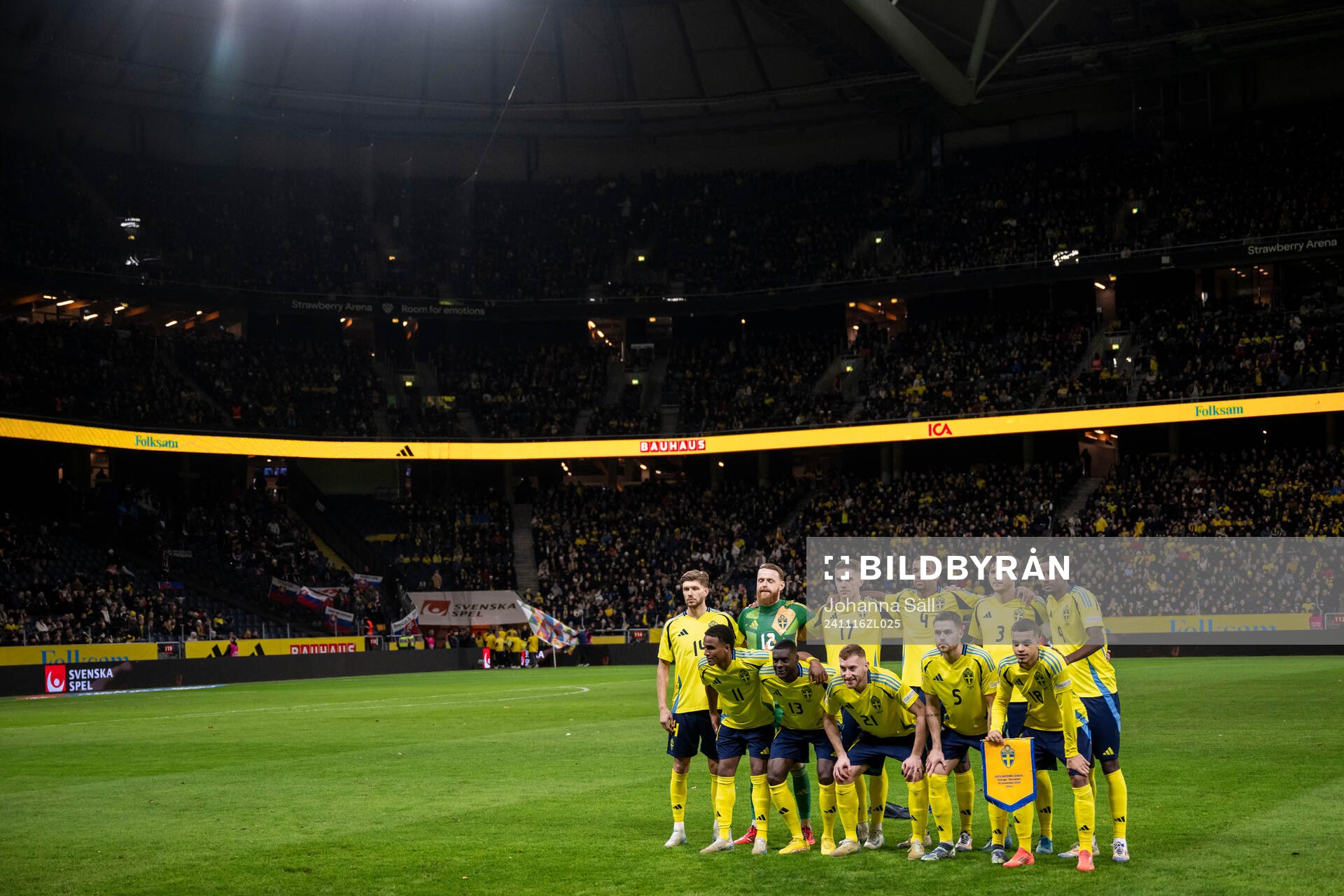 The starting eleven of Sweden pose for a team photo