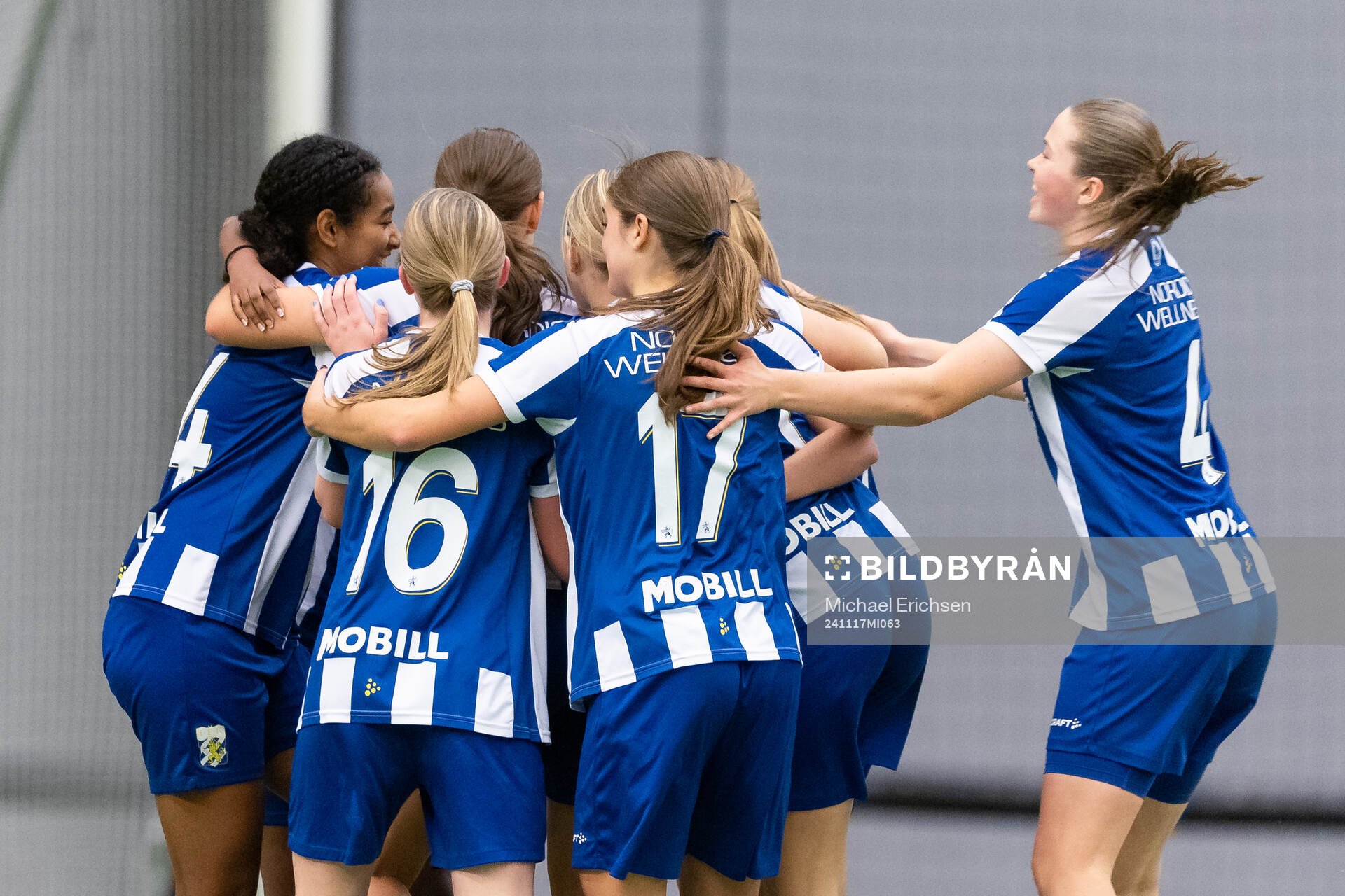 IFK Göteborgs Josan Semere Melake jublar med lagkamrater