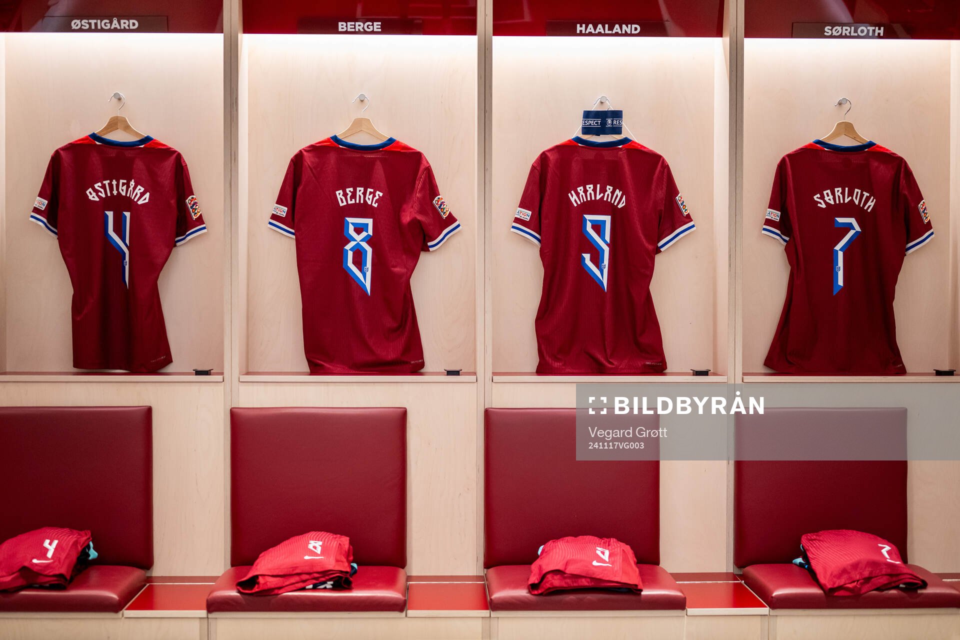 The kits of Leo Østigård, Sander Berge, Erling Braut