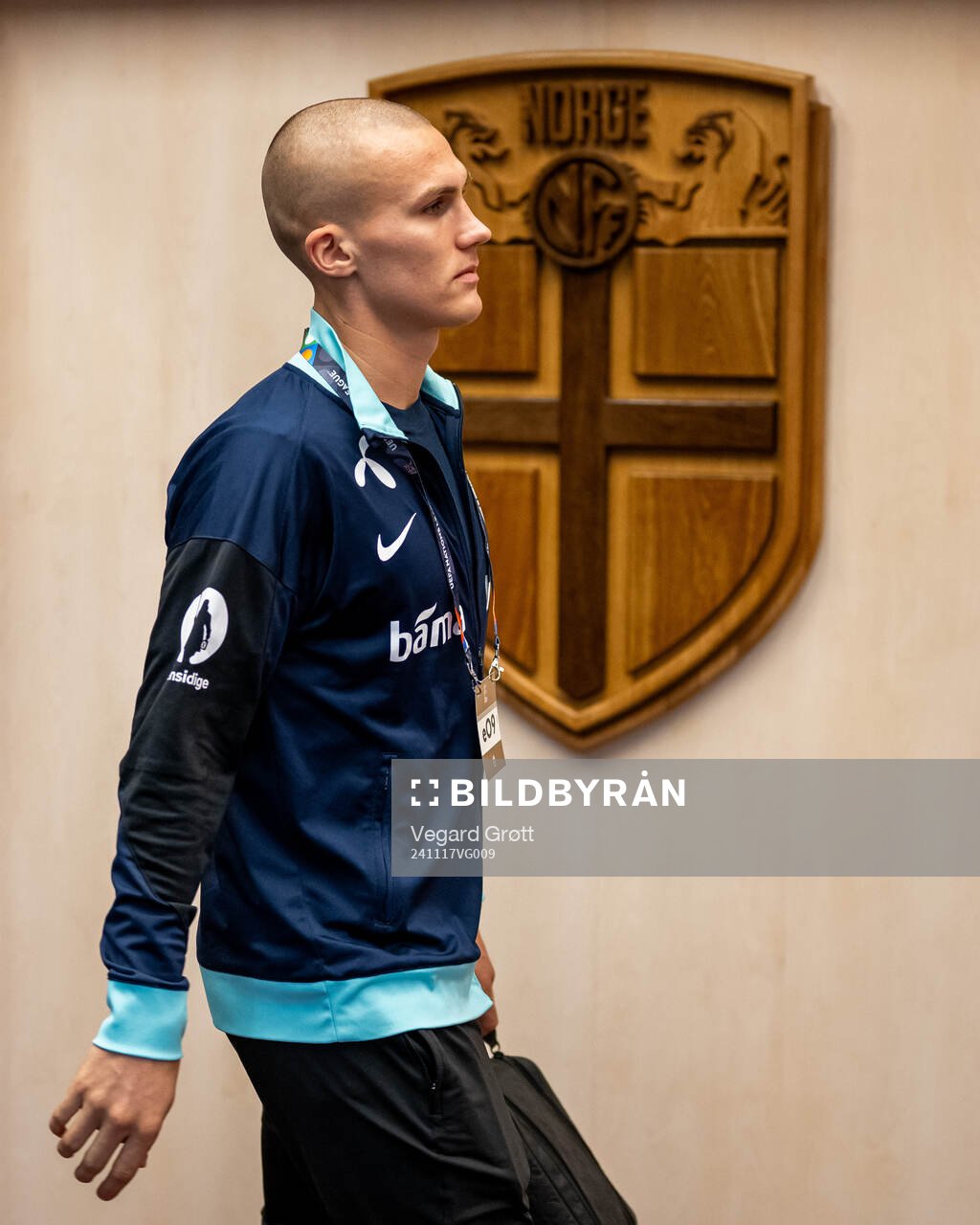 Leo Østigård of Norway arrives