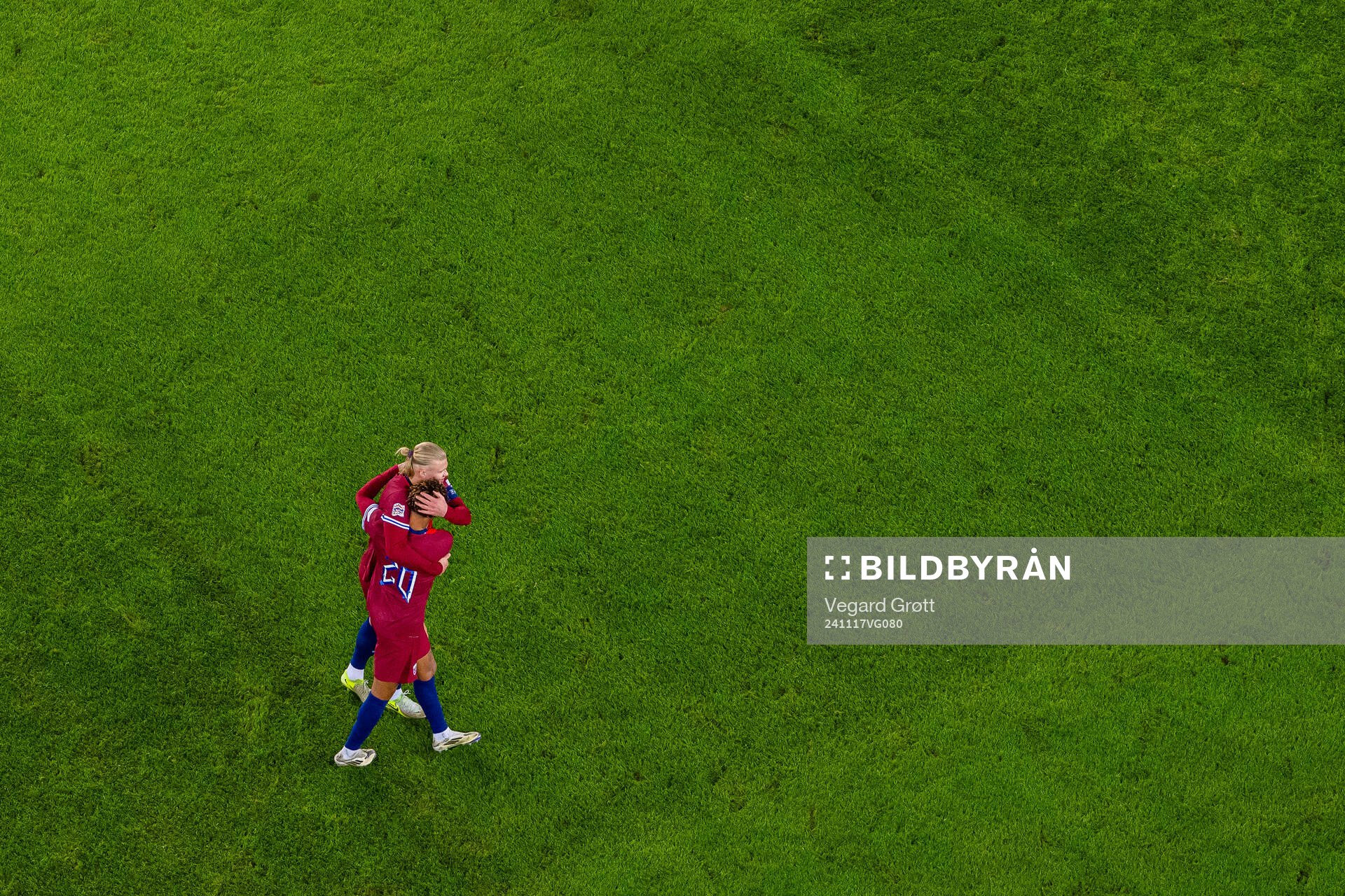 Antonio Nusa of Norway celebrates with teammate Erling