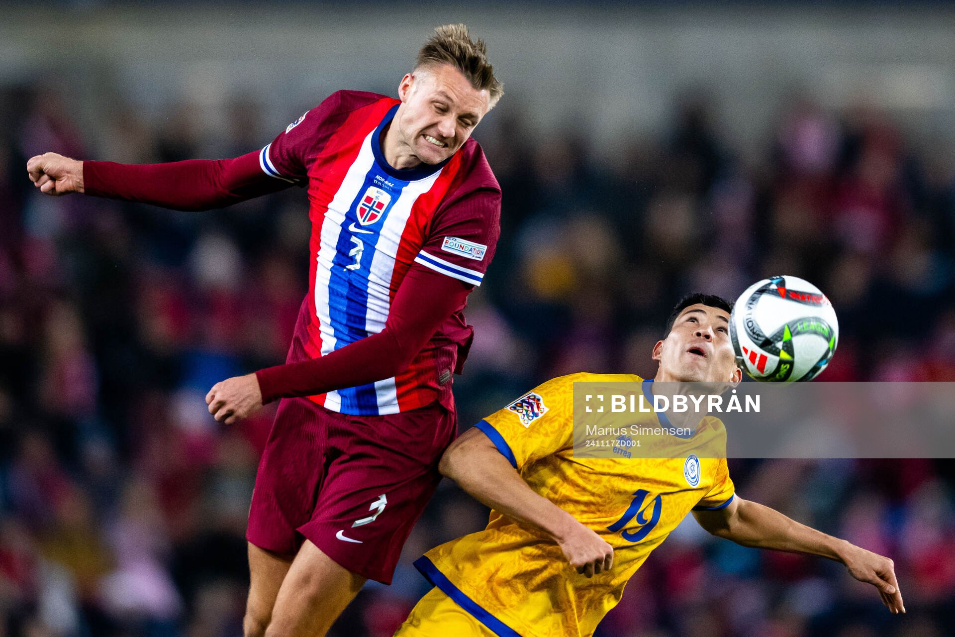 Stian Gregersen of Norway and Baktiyor Zainutdinov of