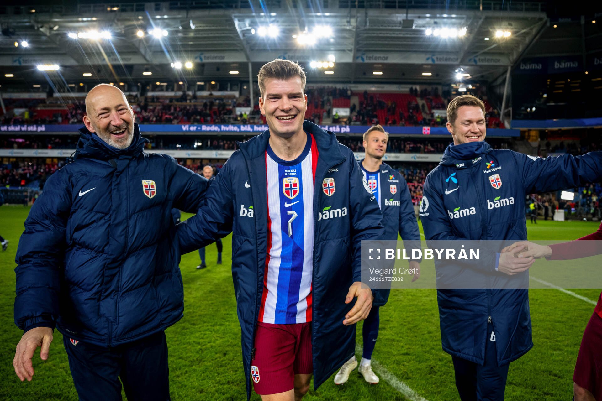 Manual therapist Leif Arne Lystad and Alexander Sørloth of
