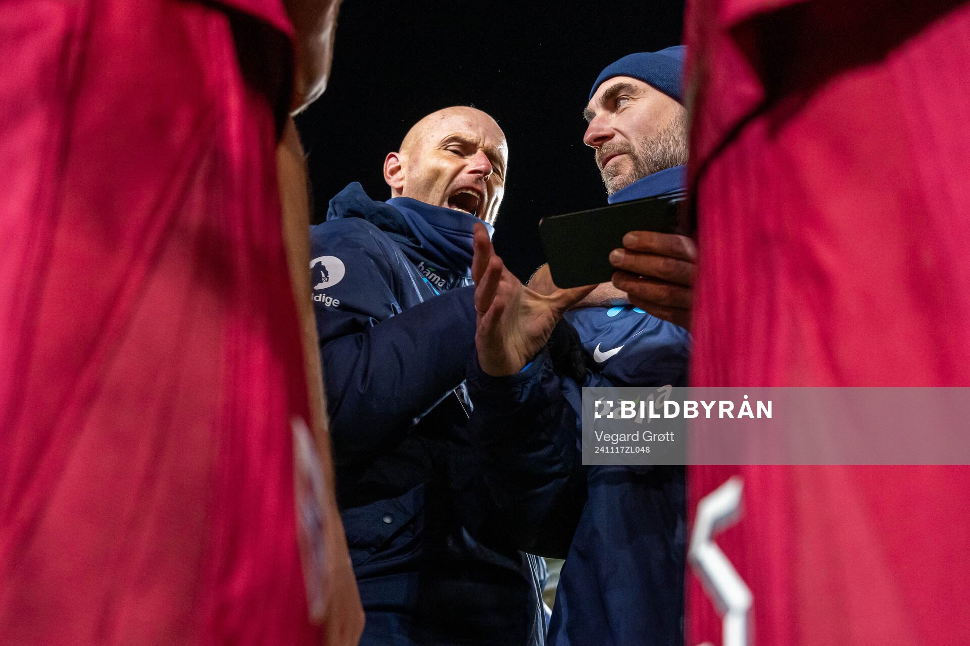 Head coach Ståle Solbakken and kit manager Sigurd Ertsås