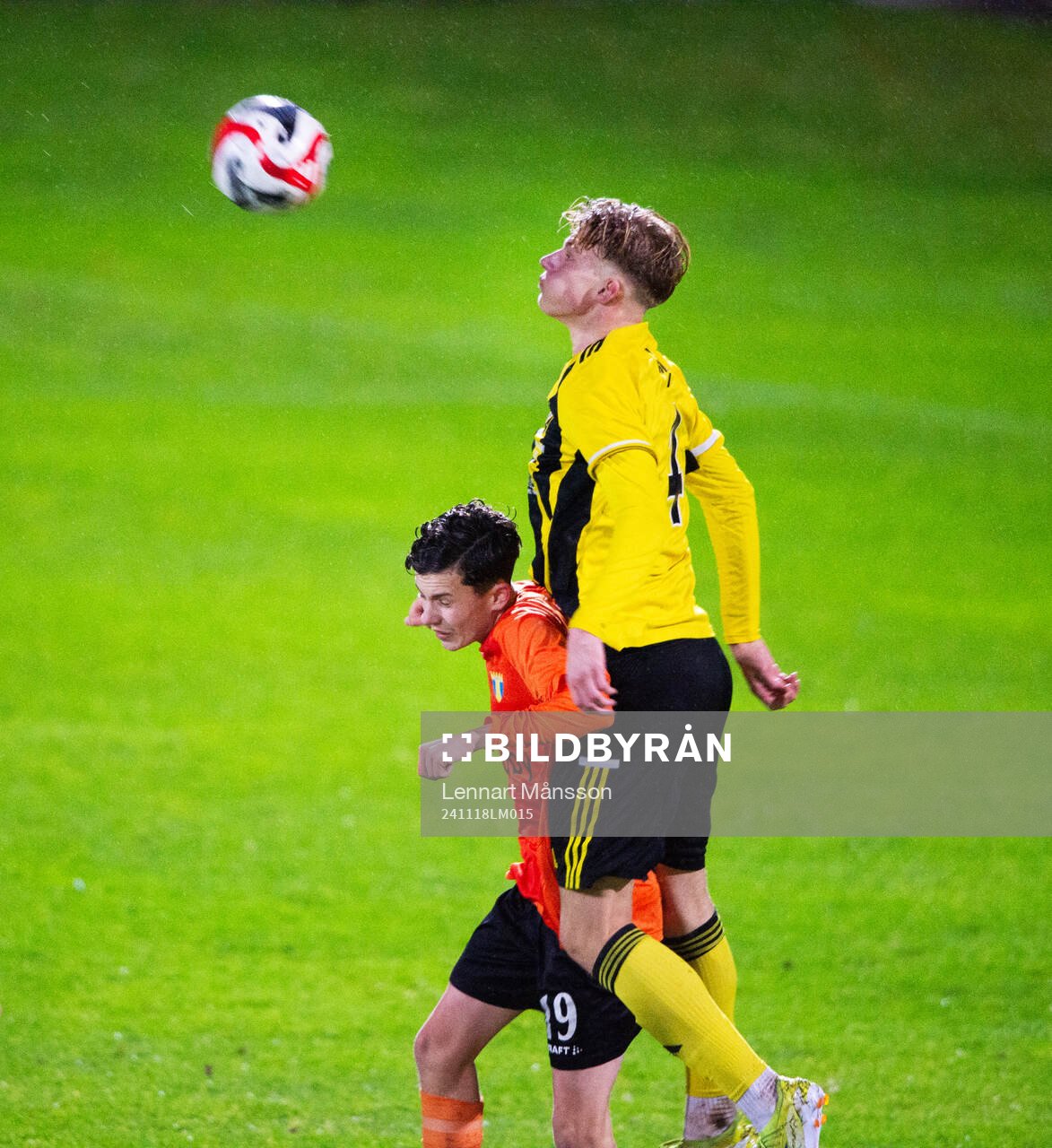 IFK Hässleholms Noel Larsson i kvalmatchen för U19 mellan