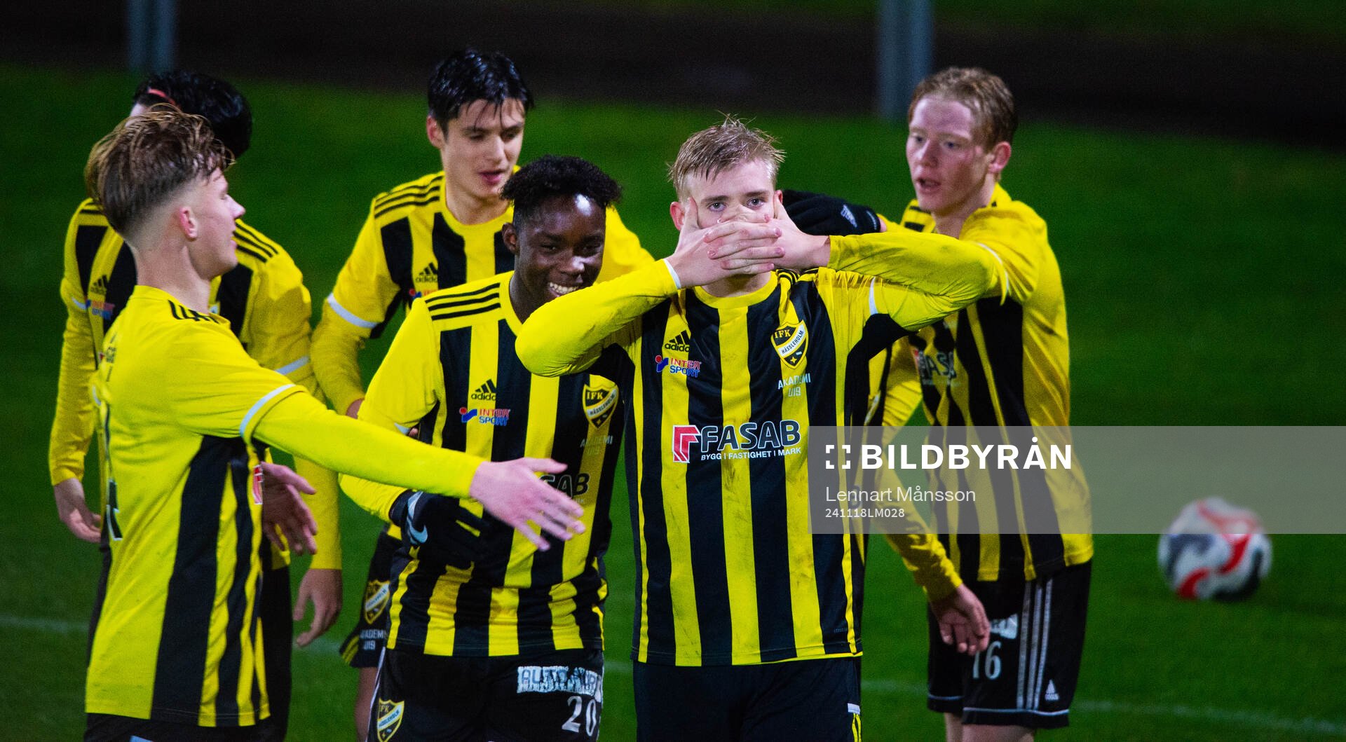 IFK Hässleholms Linus Roslund gör segermålet och jublar
