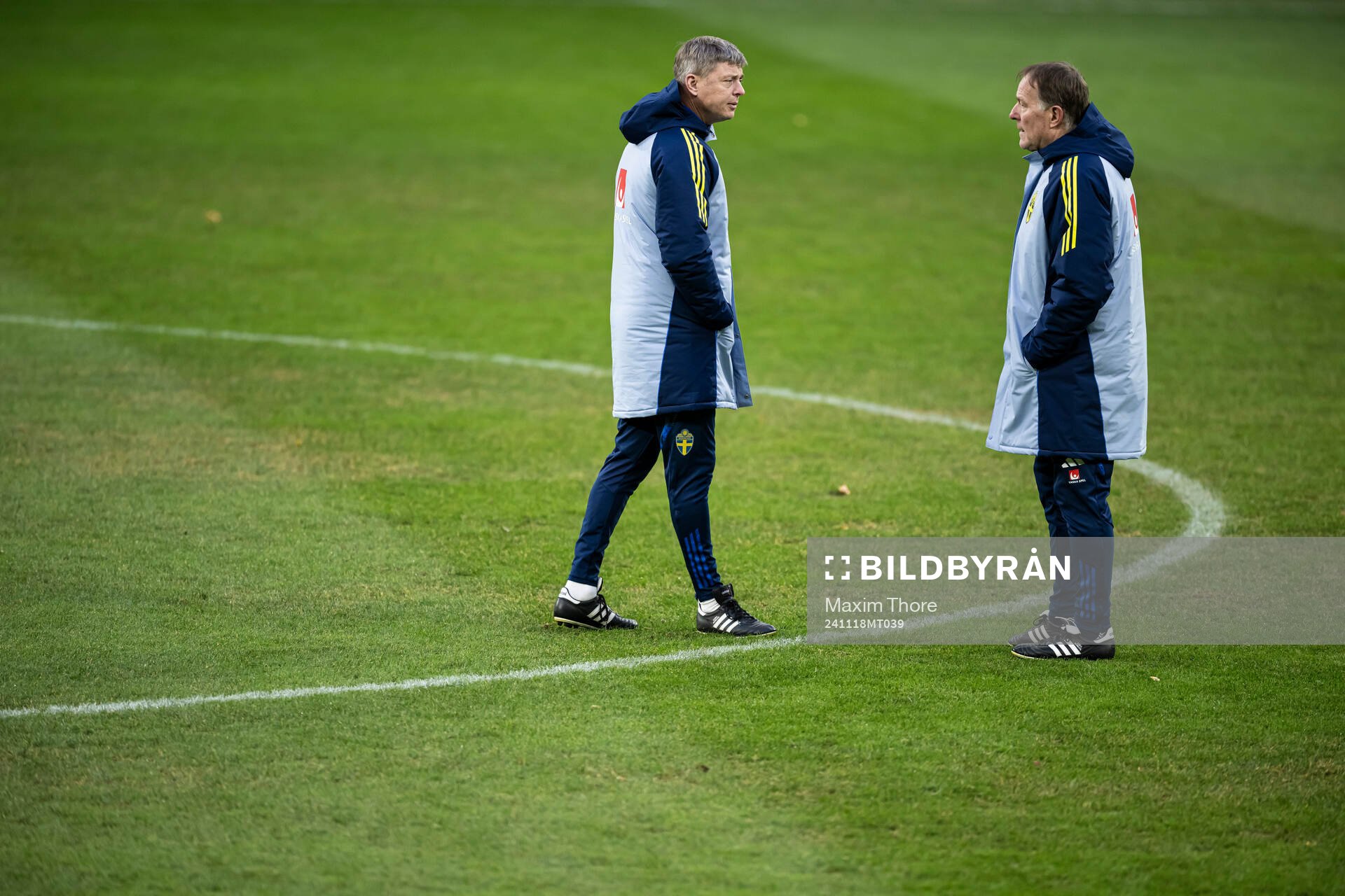 Head coach Jon Dahl Tomasson and assistant coach Remy