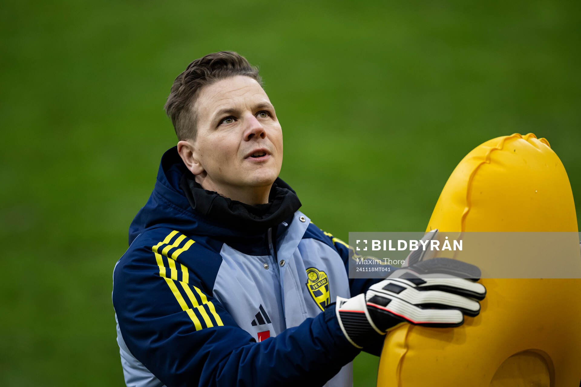Goalkeeper coach Maths Elfvendal of the Swedish men's