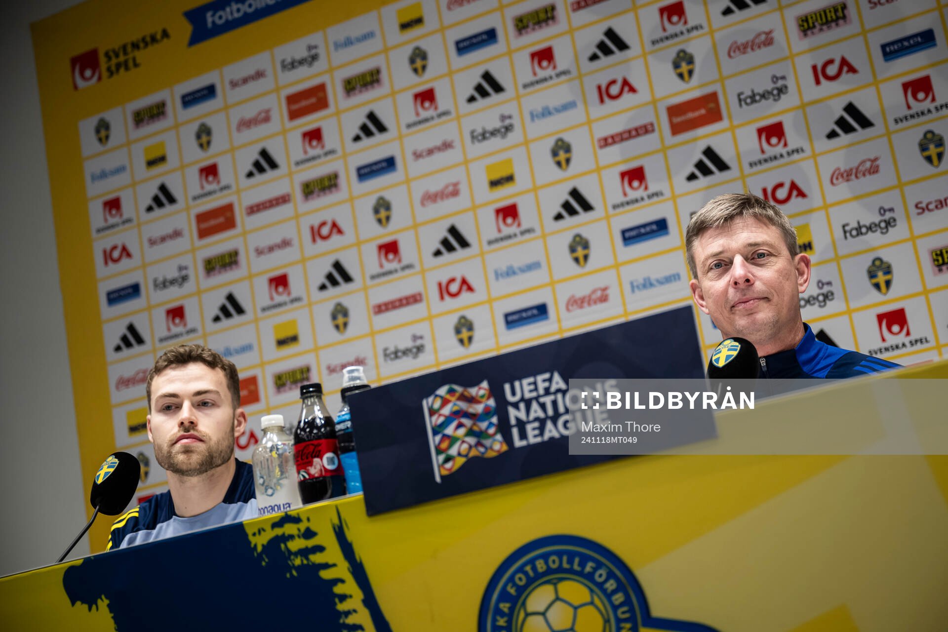Gabriel Gudmundsson and head coach Jon Dahl Tomasson of the